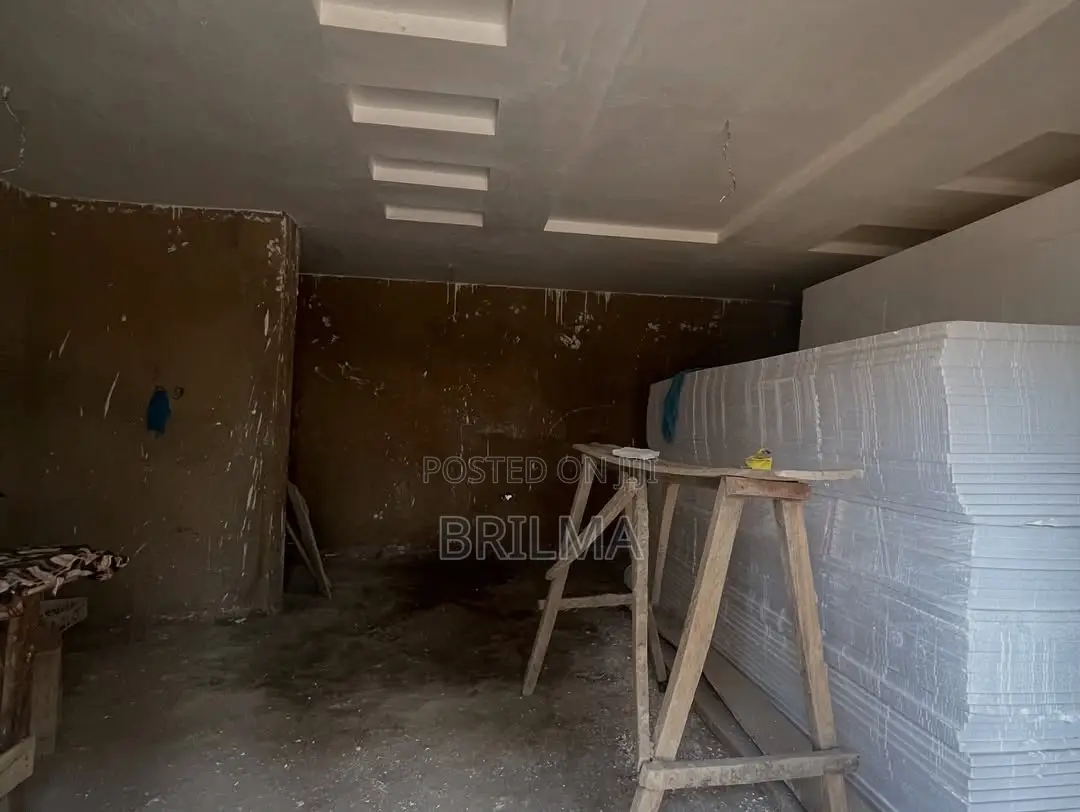 2bdrm Block of Flats in Kaura for sale