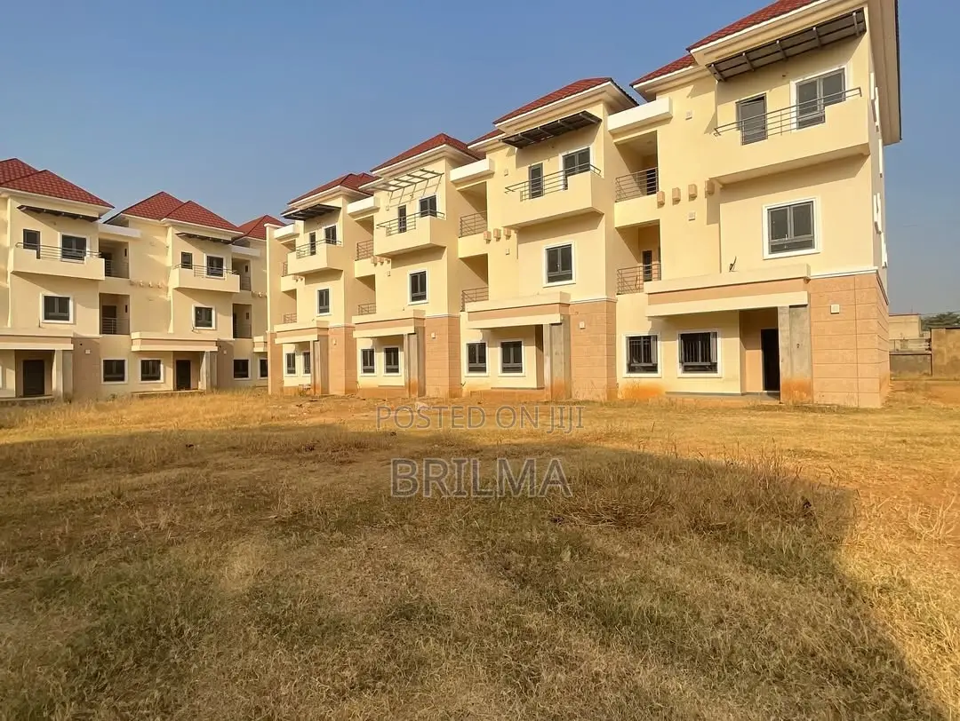 4bdrm Duplex in Lugbe District for sale
