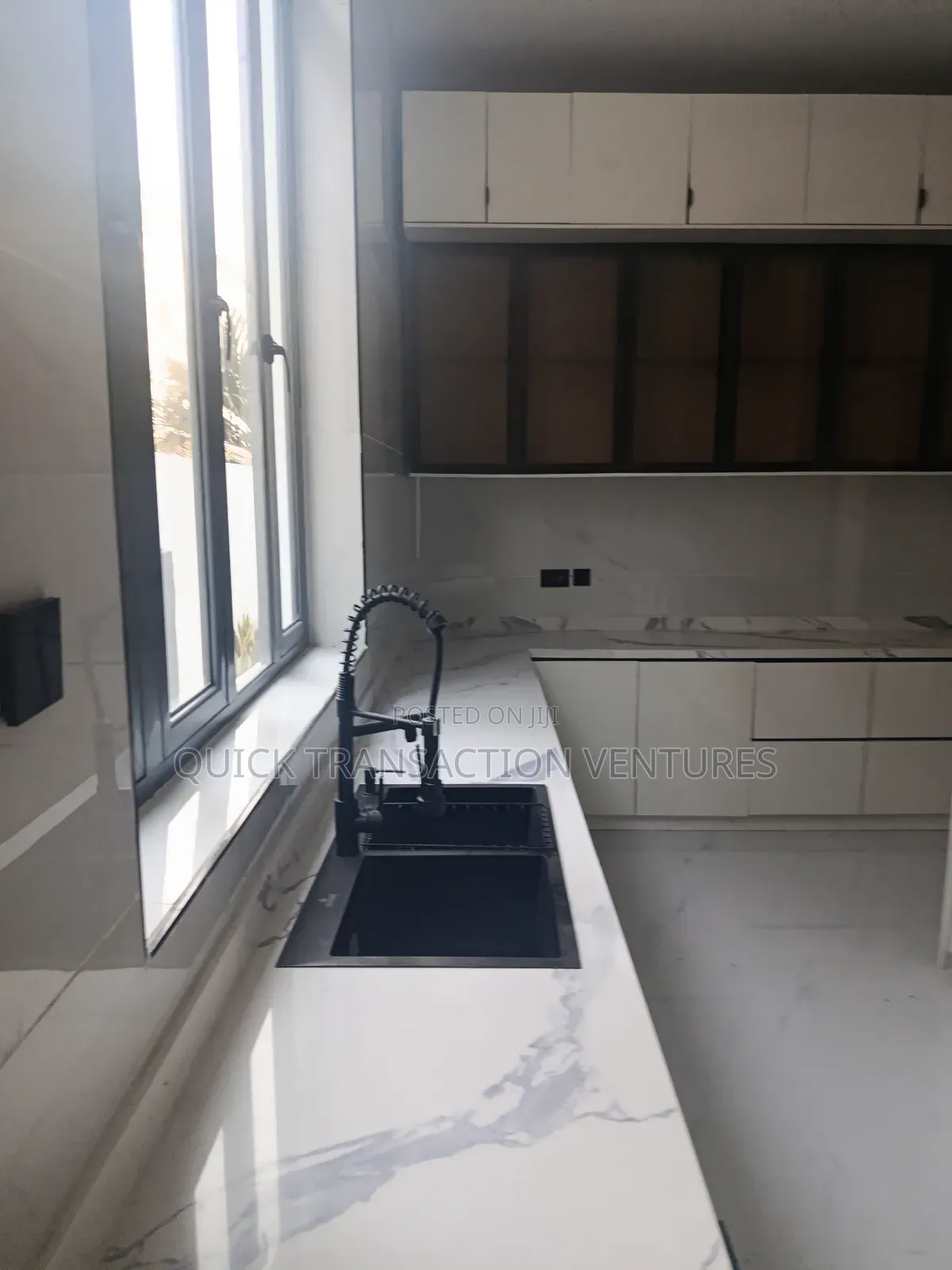 5bdrm Duplex in Chevy Veiw Estate, Chevron for sale