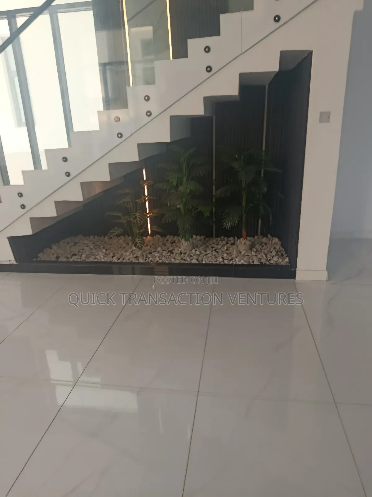 5bdrm Duplex in Chevy Veiw Estate, Chevron for sale