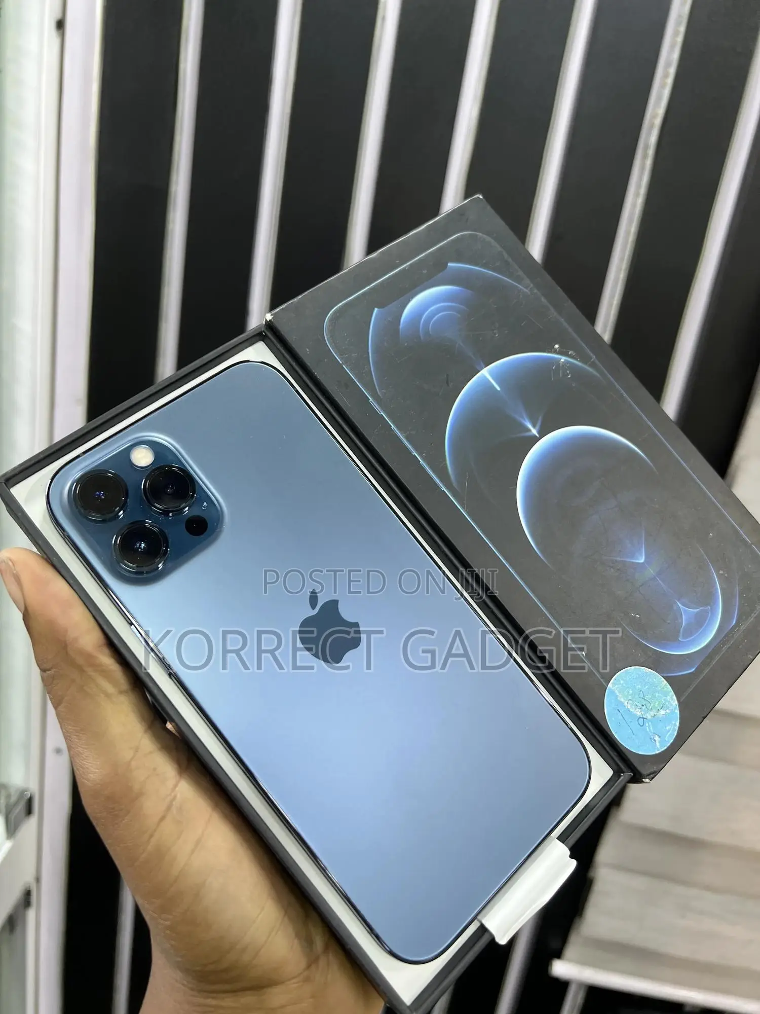 New Apple iPhone 12 Pro Max 128 GB Blue