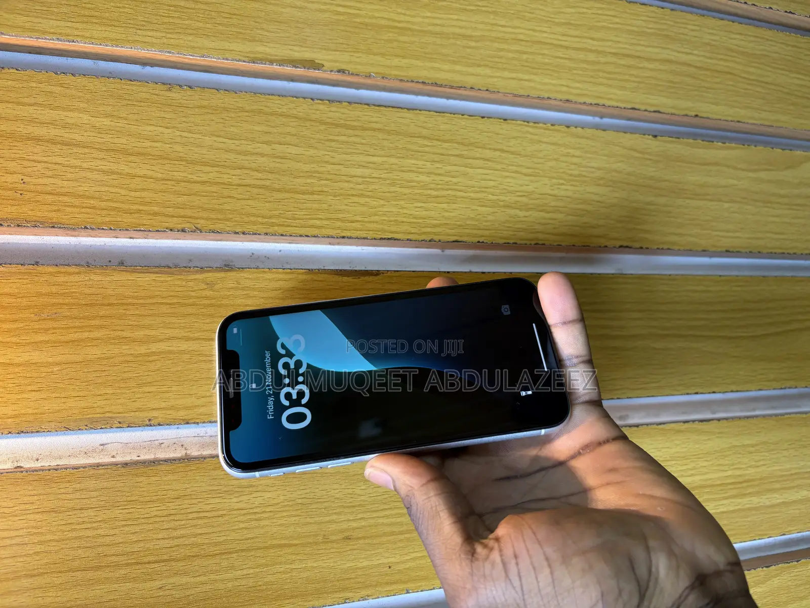 Apple iPhone XR 64 GB White