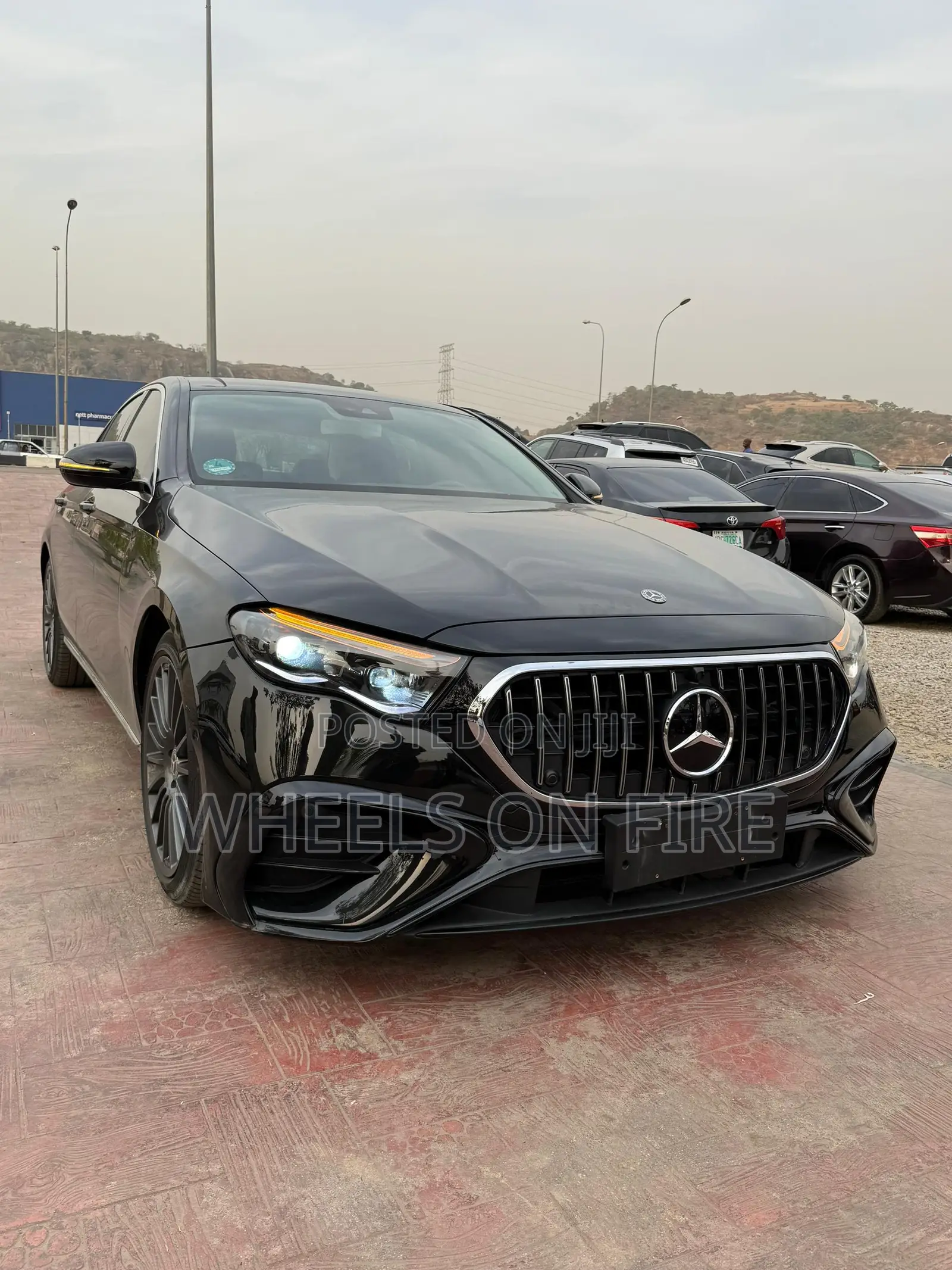 Mercedes-Benz E300 2018 Black