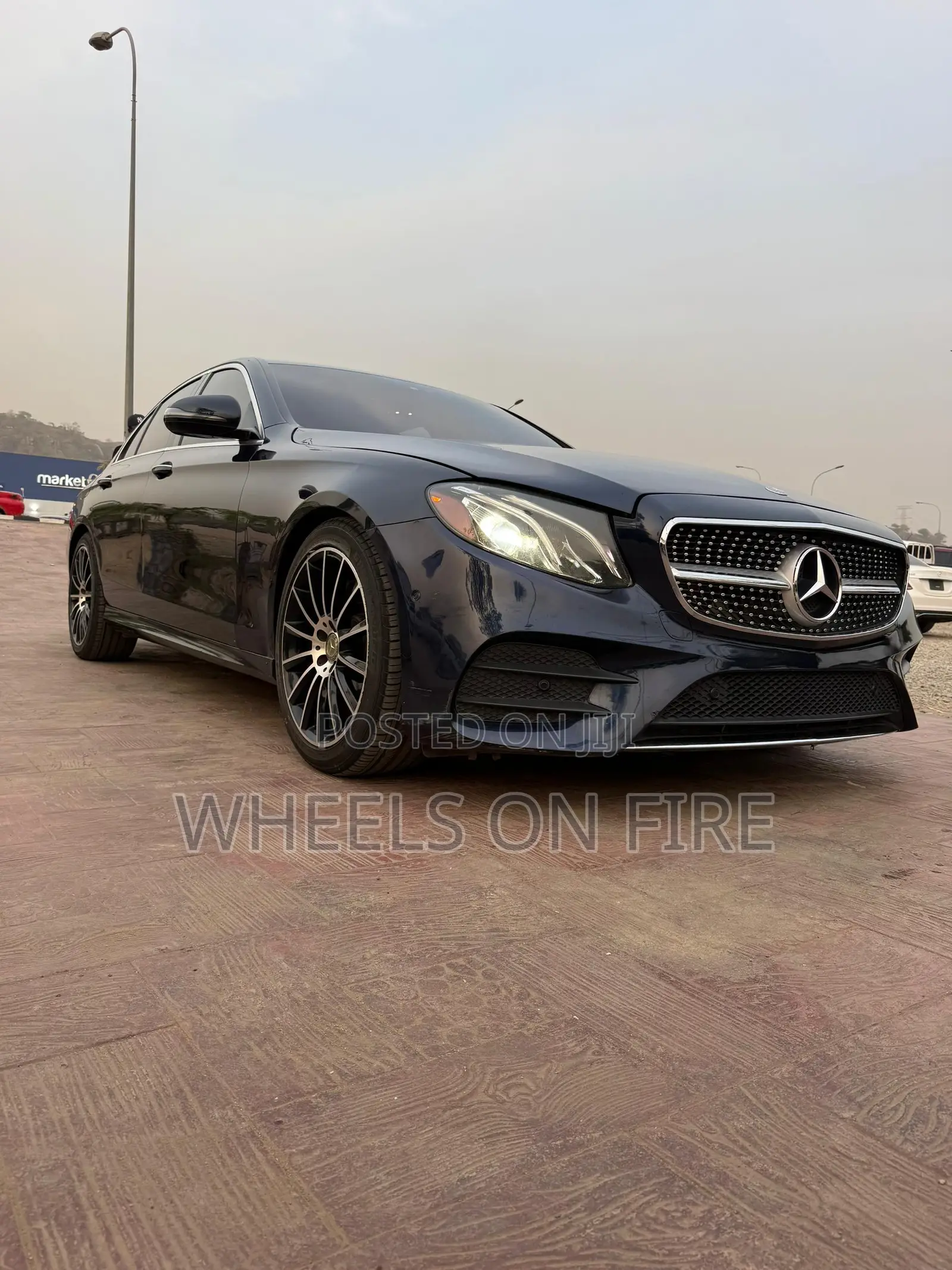 Mercedes-Benz E300 2017 Black