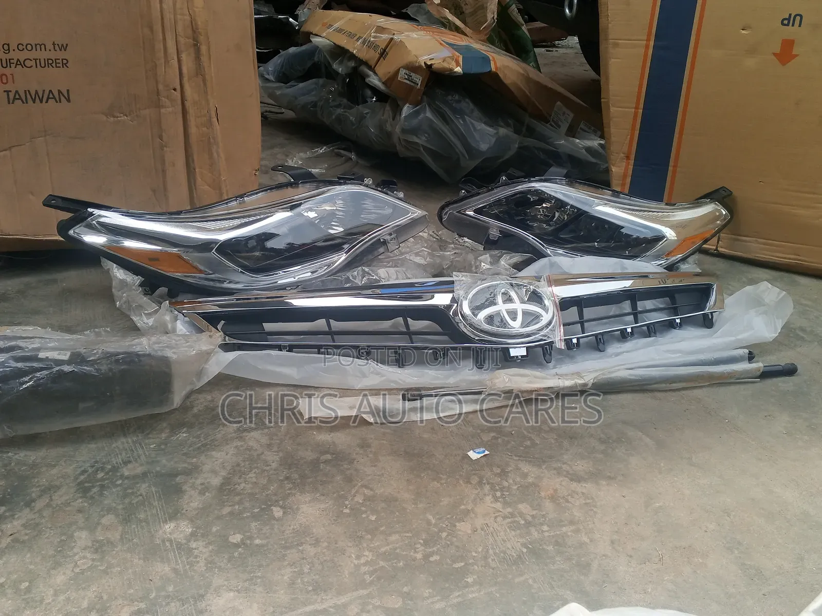 Headlamp and Grill for Avalon 014