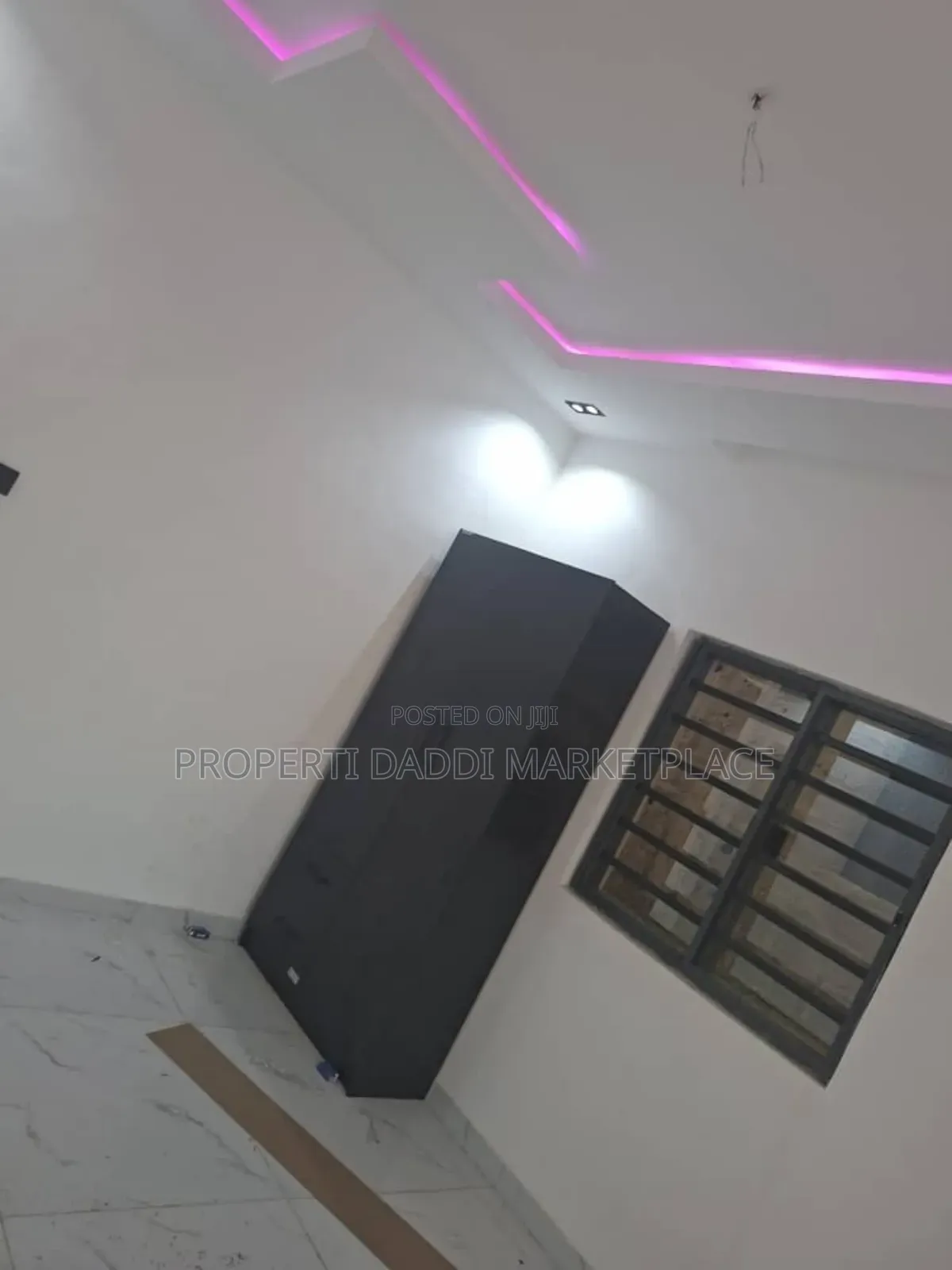 2bdrm Block of Flats in New London Estate, Baruwa for rent