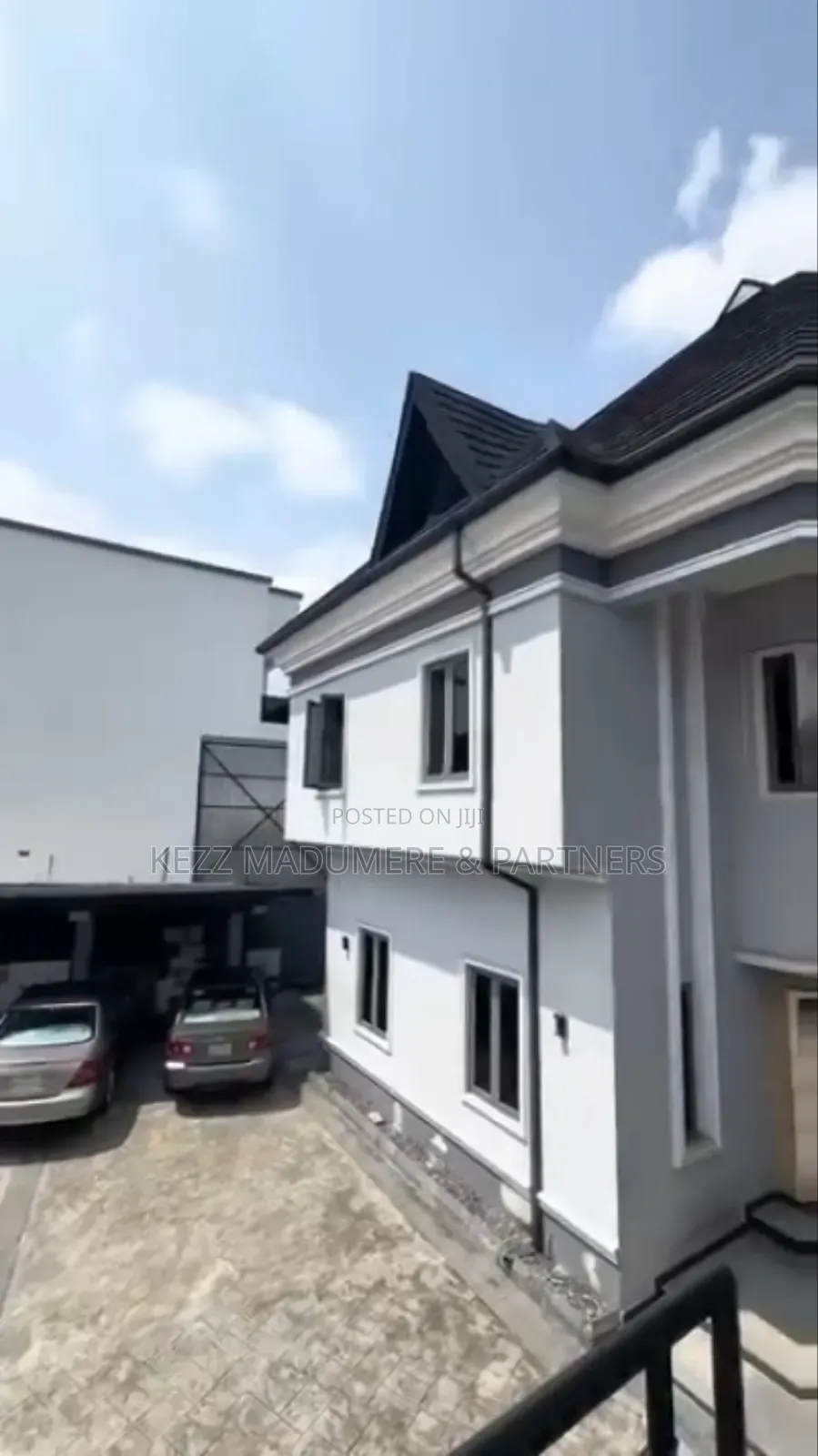 5bdrm Duplex in Stadium Road , Port for sale
