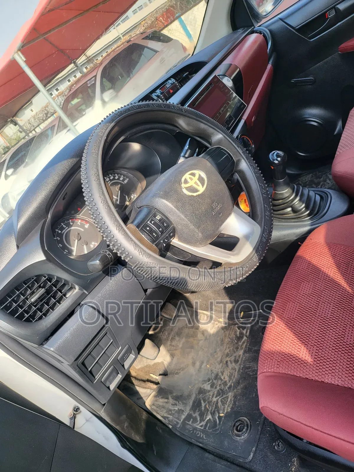 Toyota Hilux 2018 White