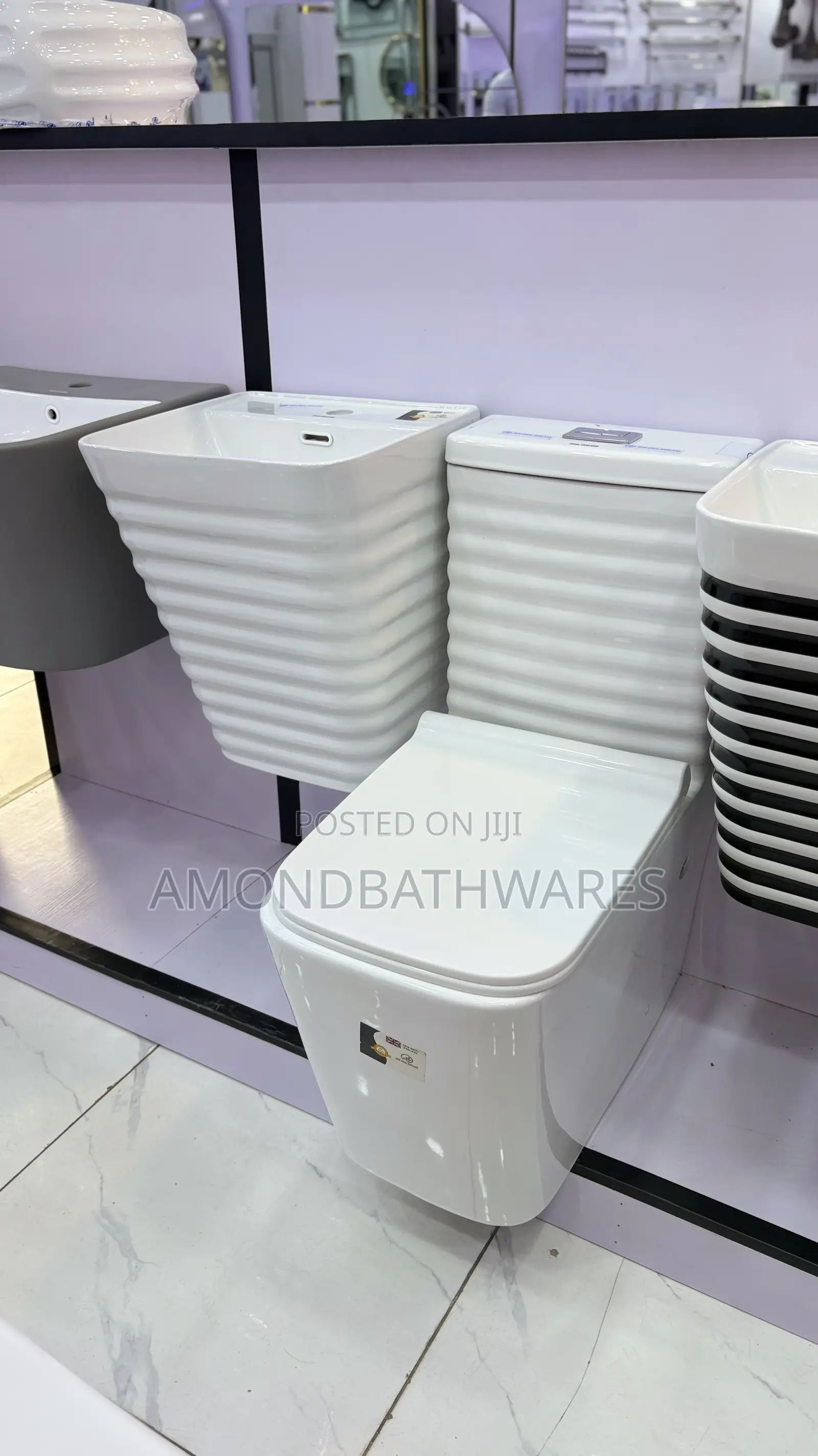 White Executive Water Cistern