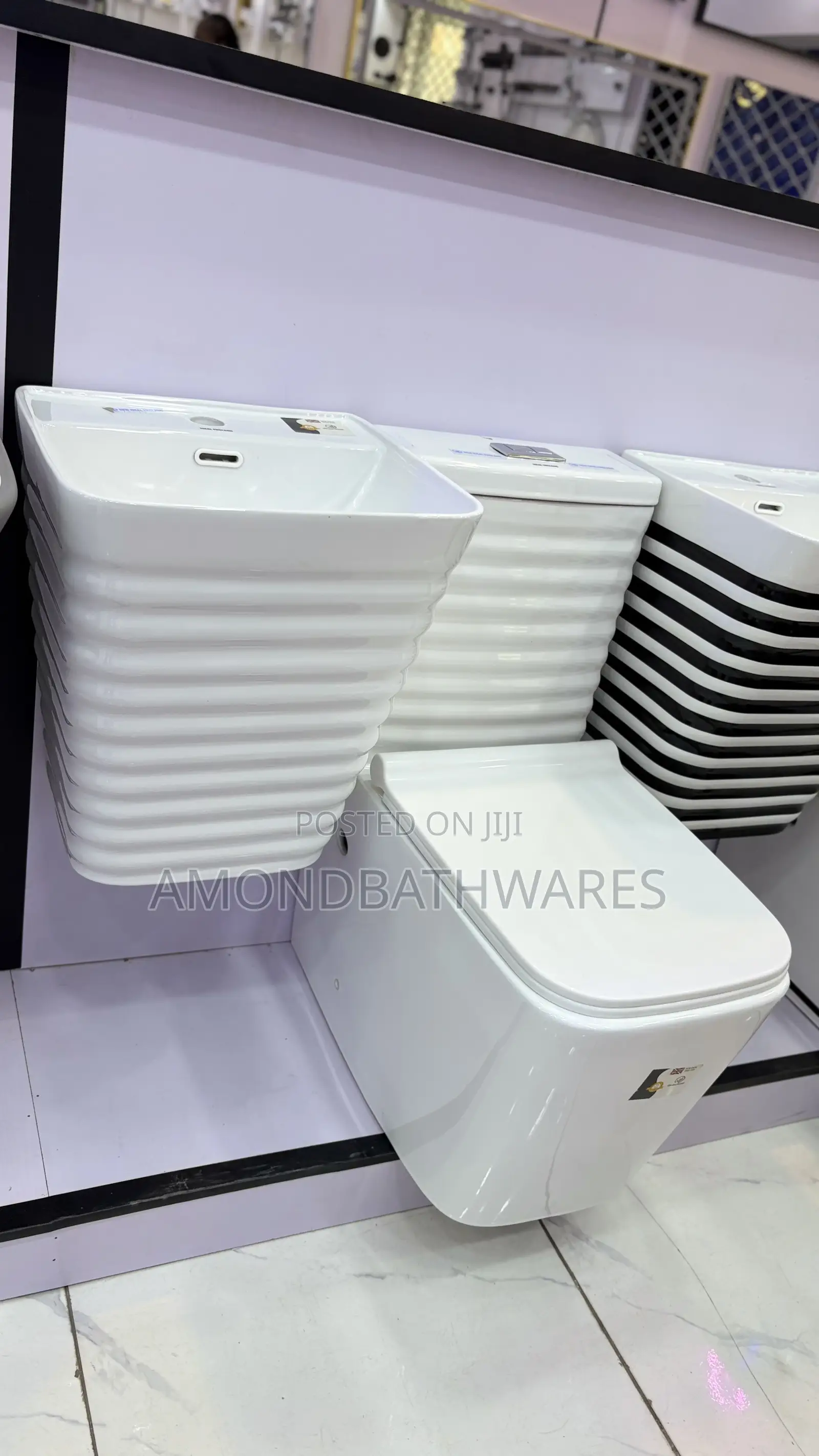 White Executive Water Cistern