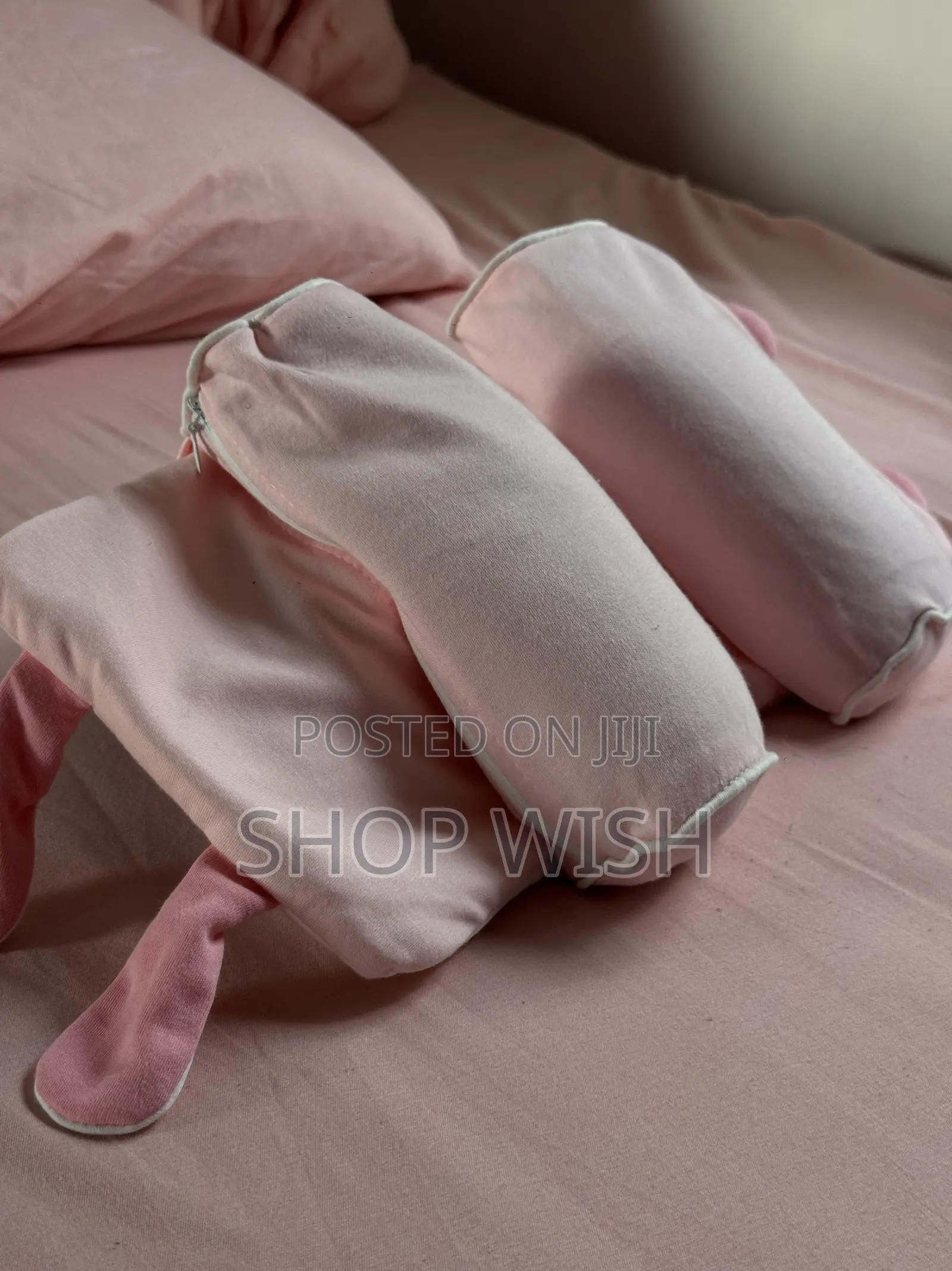 Pillow to Support Premature Babies and Mature Babies Growth