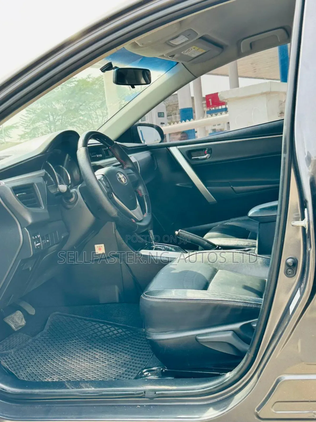 Toyota Corolla 2015 Gray