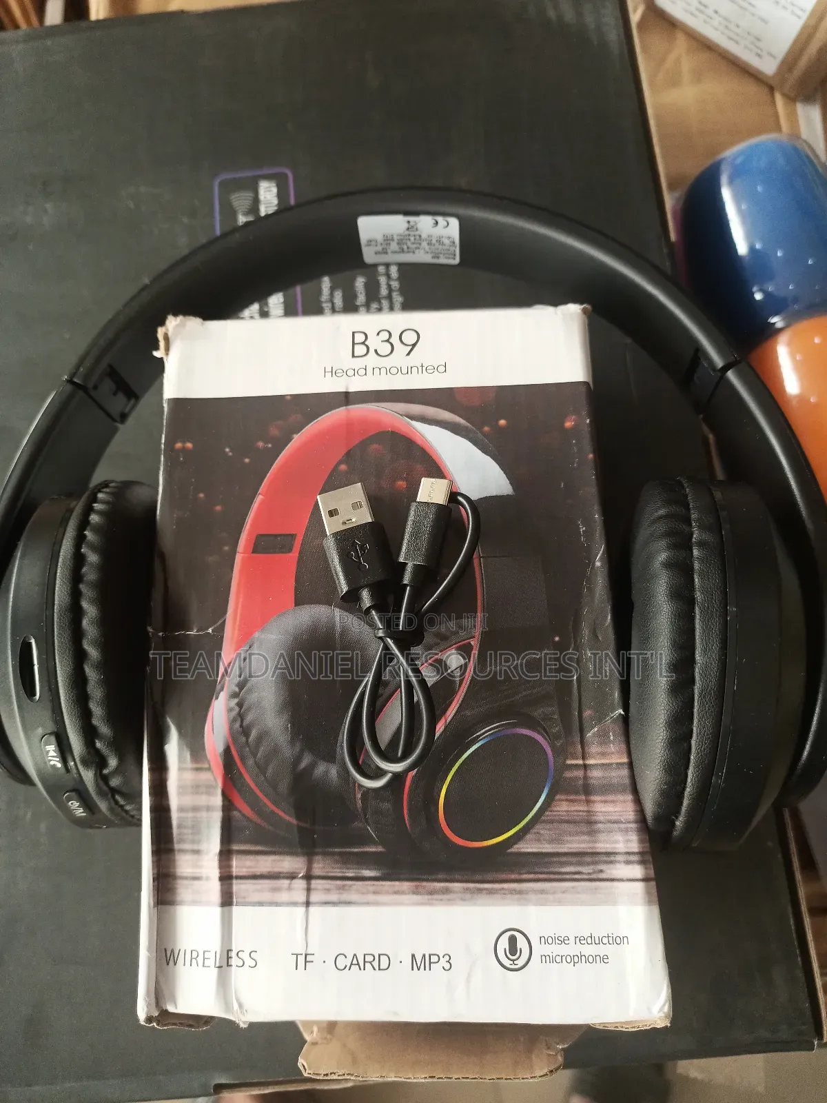 B39 Wireless Headset