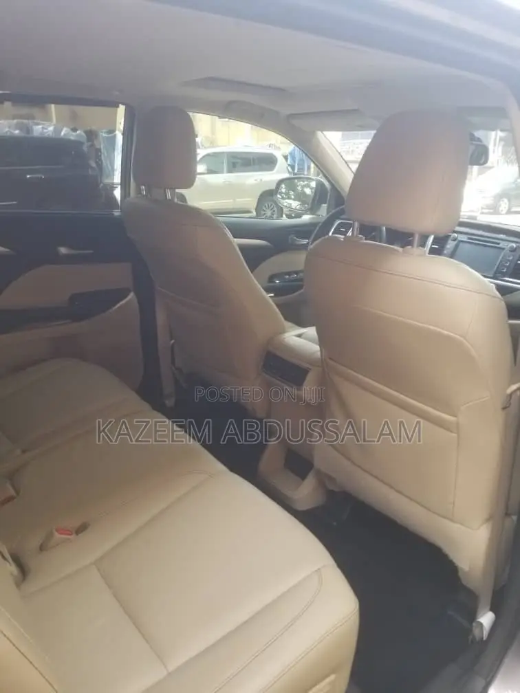Toyota Highlander 2018 Silver