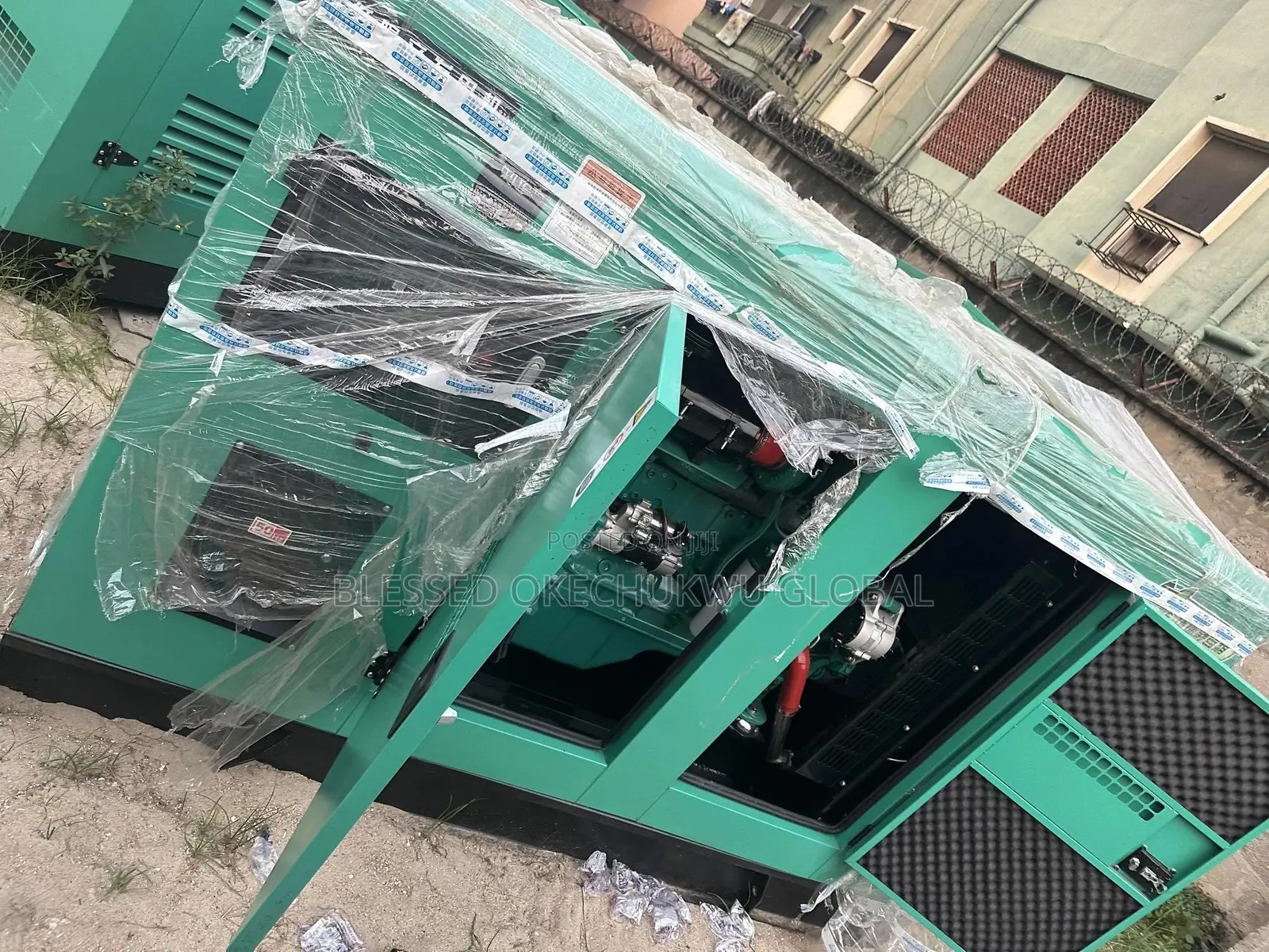 200kva Cummins Soundproof Generator With Warranty Uk Standard