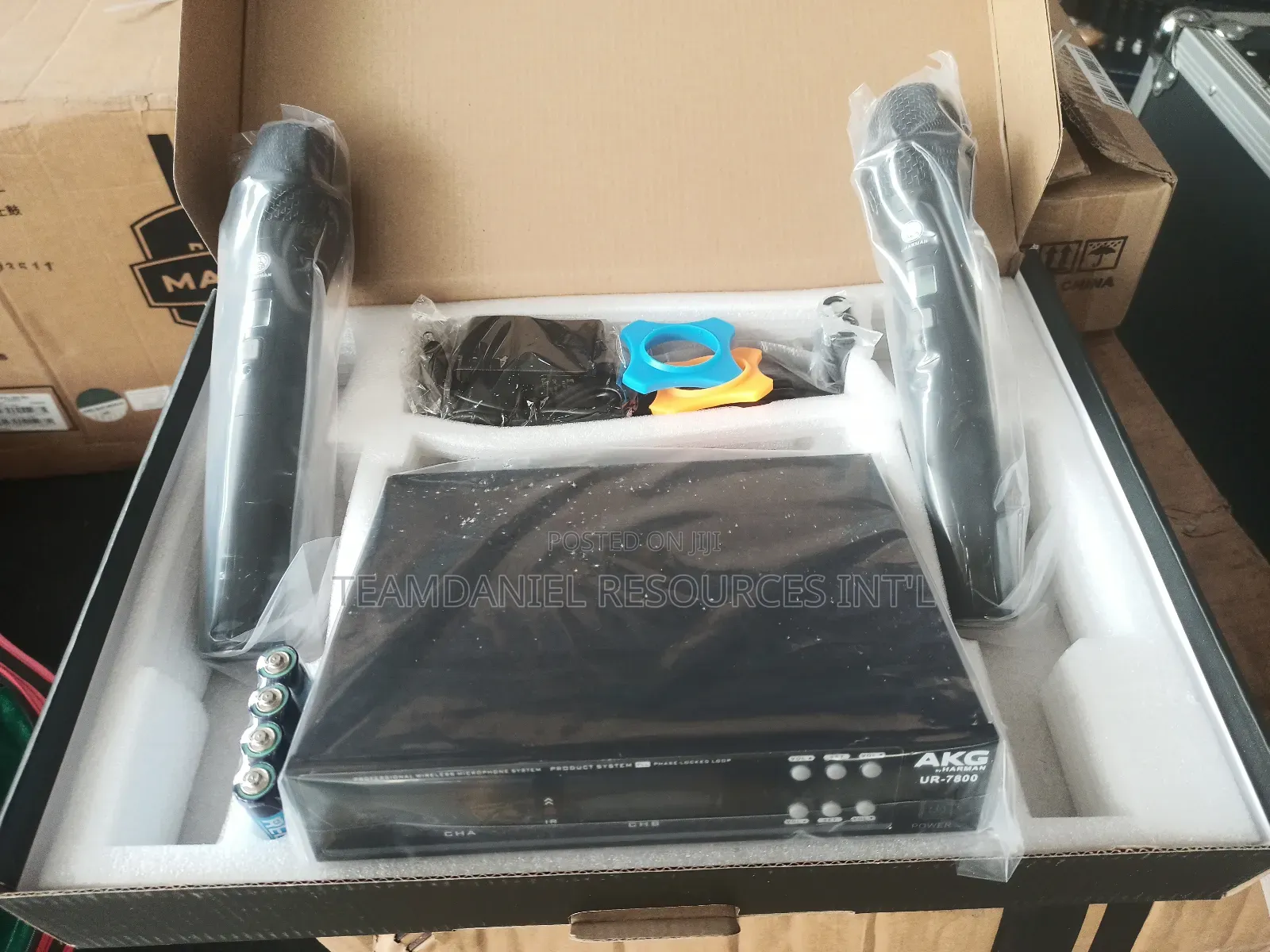 Professional Wireless Microphone 