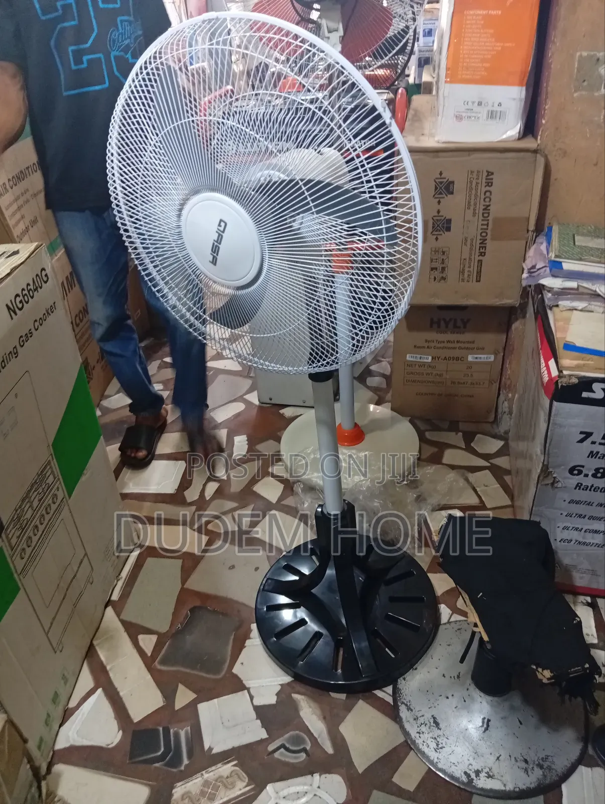 Qasa Lower Wattage Standing Fan 18 Inches 20watt