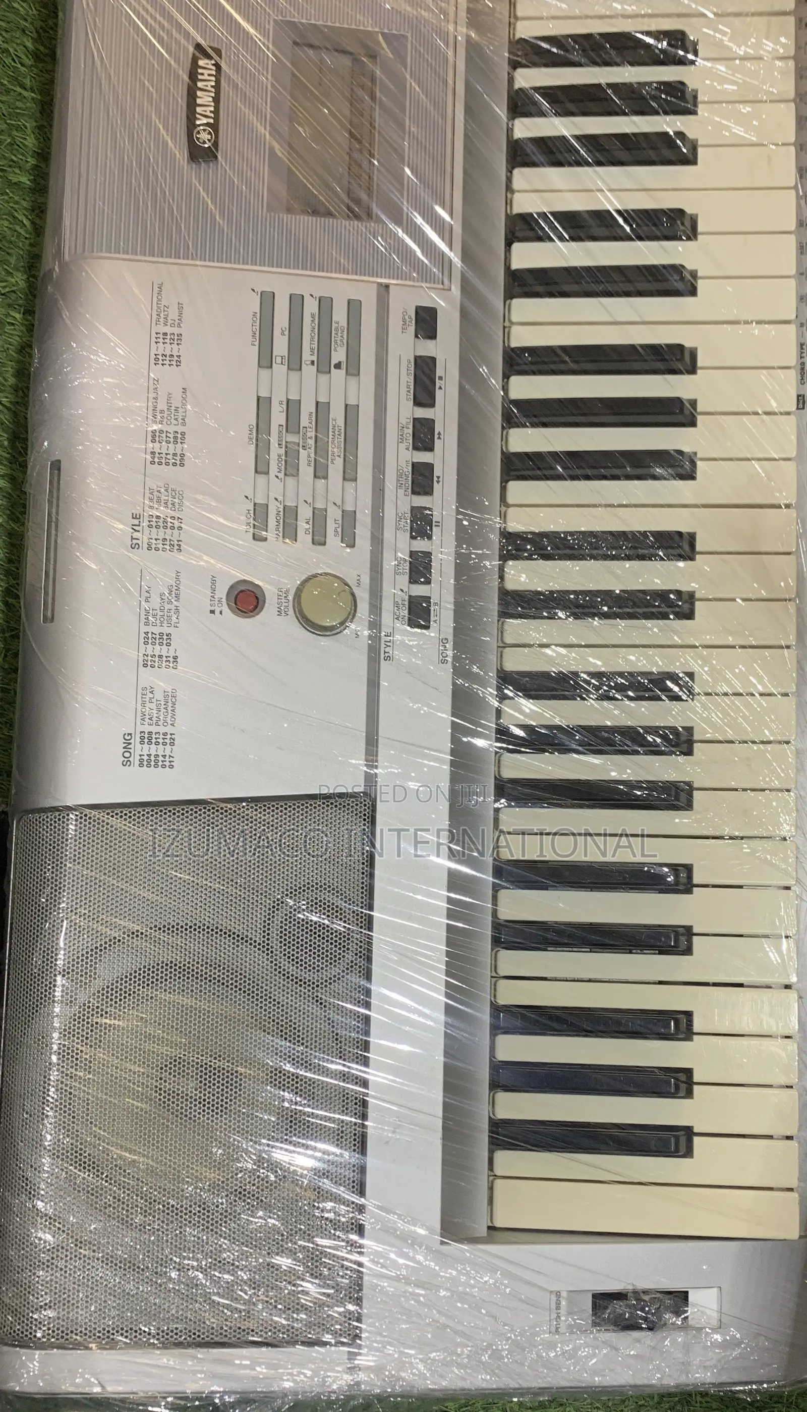 Yamaha Portable Grand DGX-205professional Keyboard Very Clean