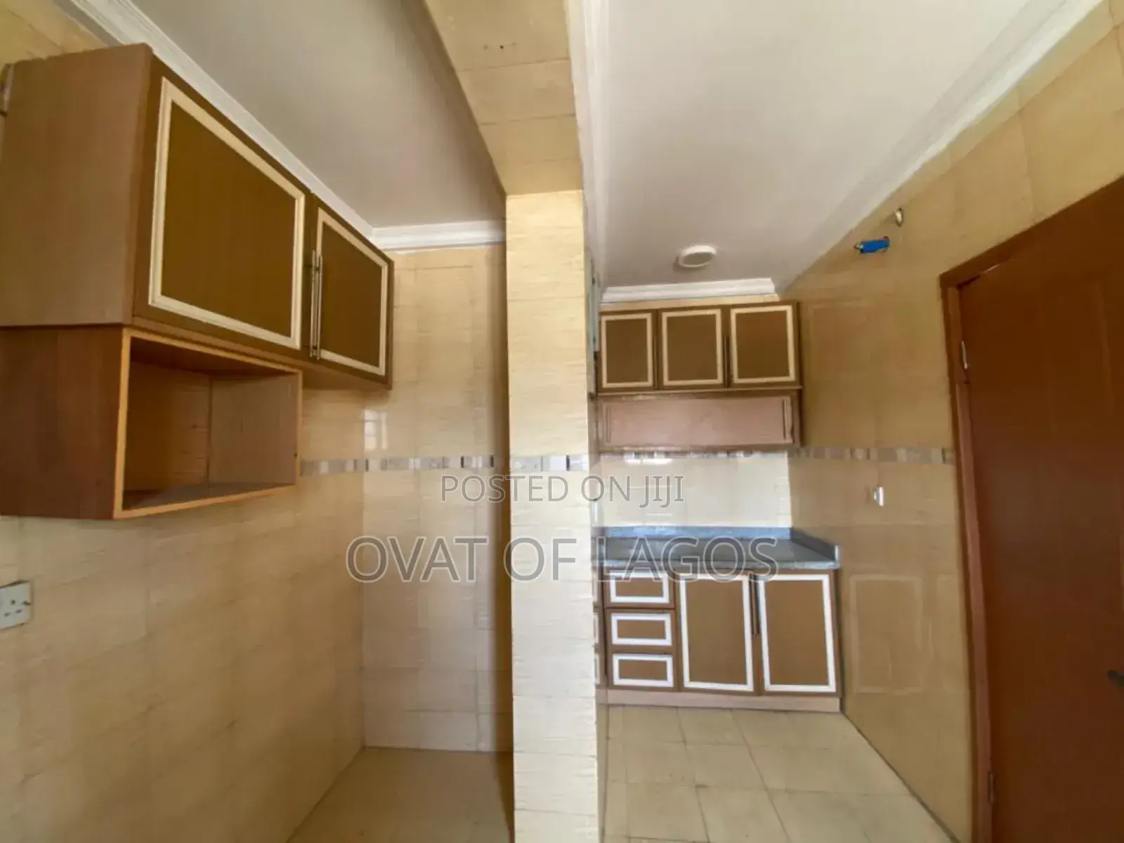 3bdrm Apartment in Victoria Island for sale