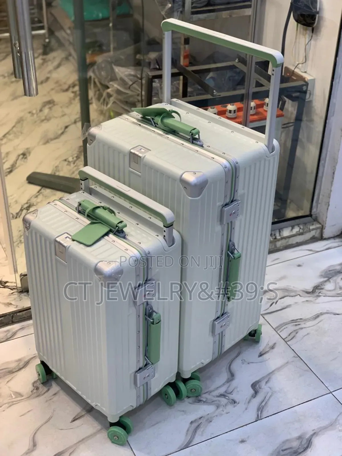 Travel In Style With This Luxury Box 2in1 Medium 24"/Small20" Quality✅