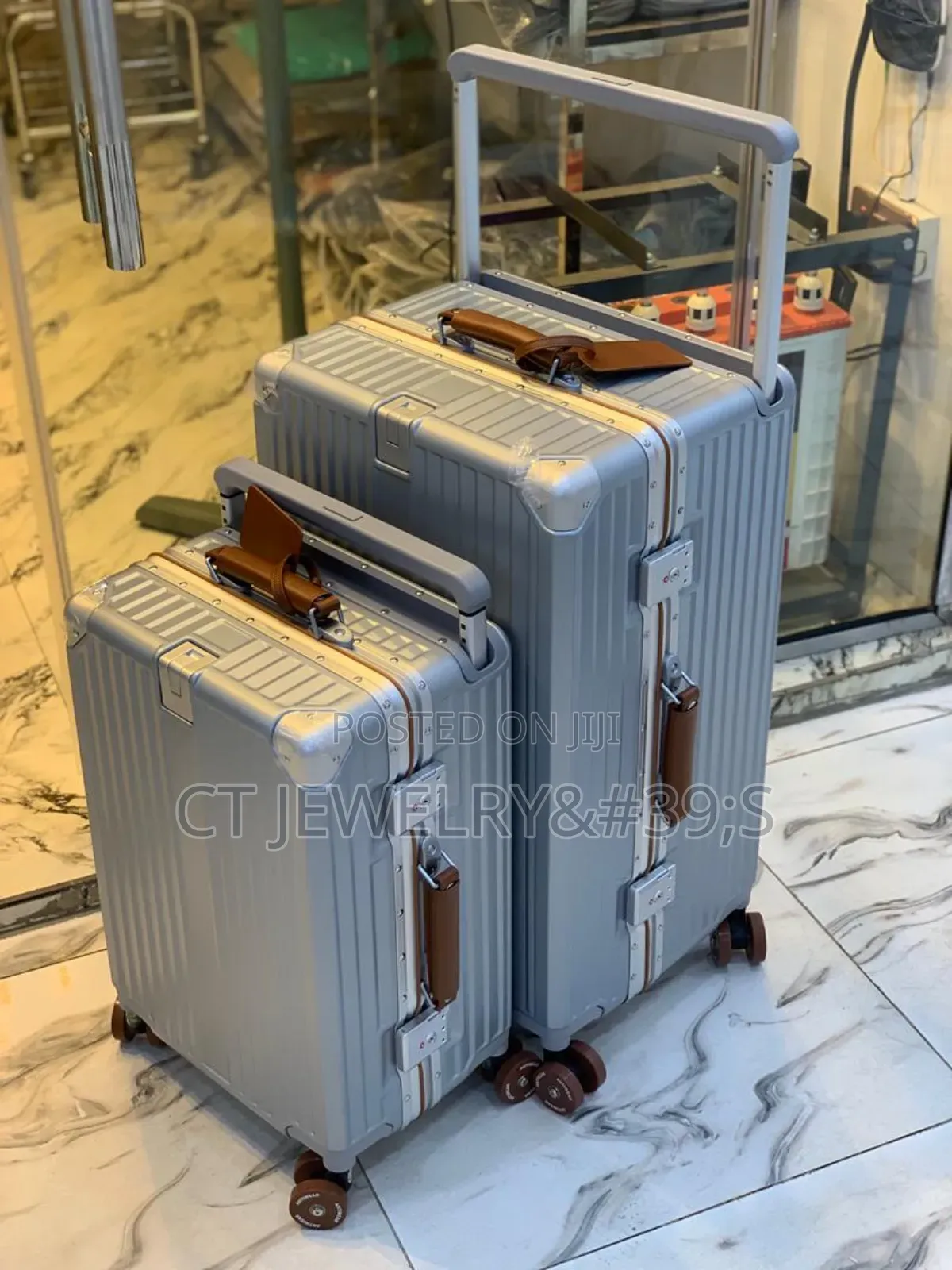 Travel In Style With This Luxury Box 2in1 Medium 24"/Small20" Quality✅