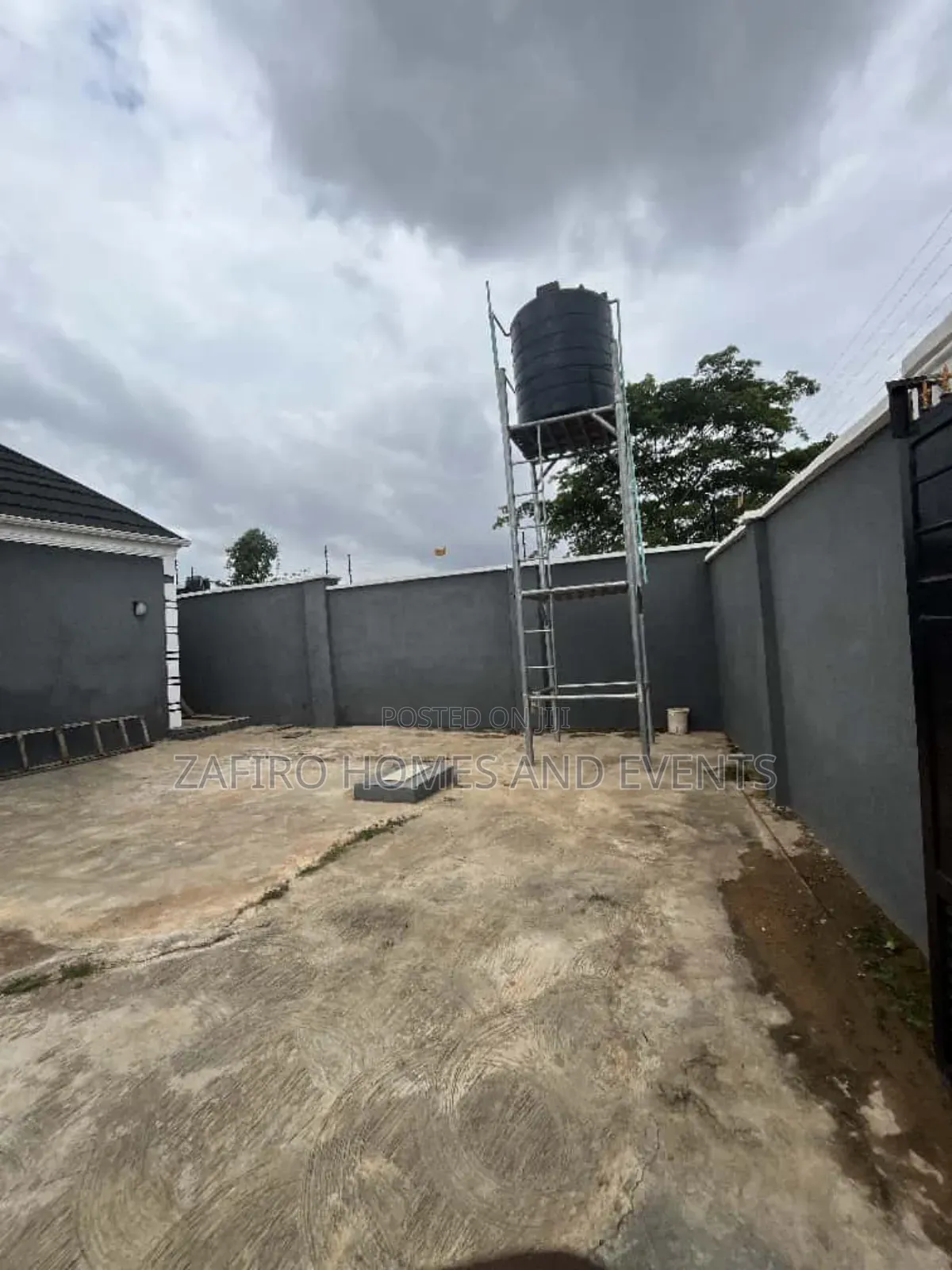 3bdrm Bungalow in Papa Oganla Wire And, Ibadan for sale