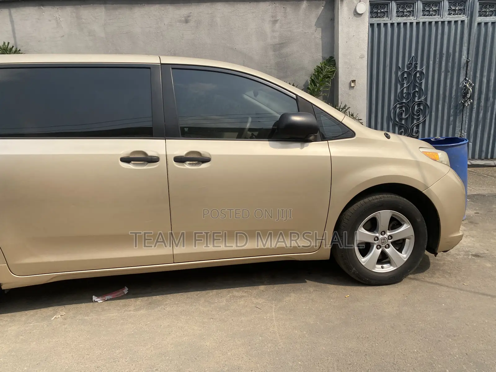Toyota Sienna LE 7 Passenger 2012 Gold