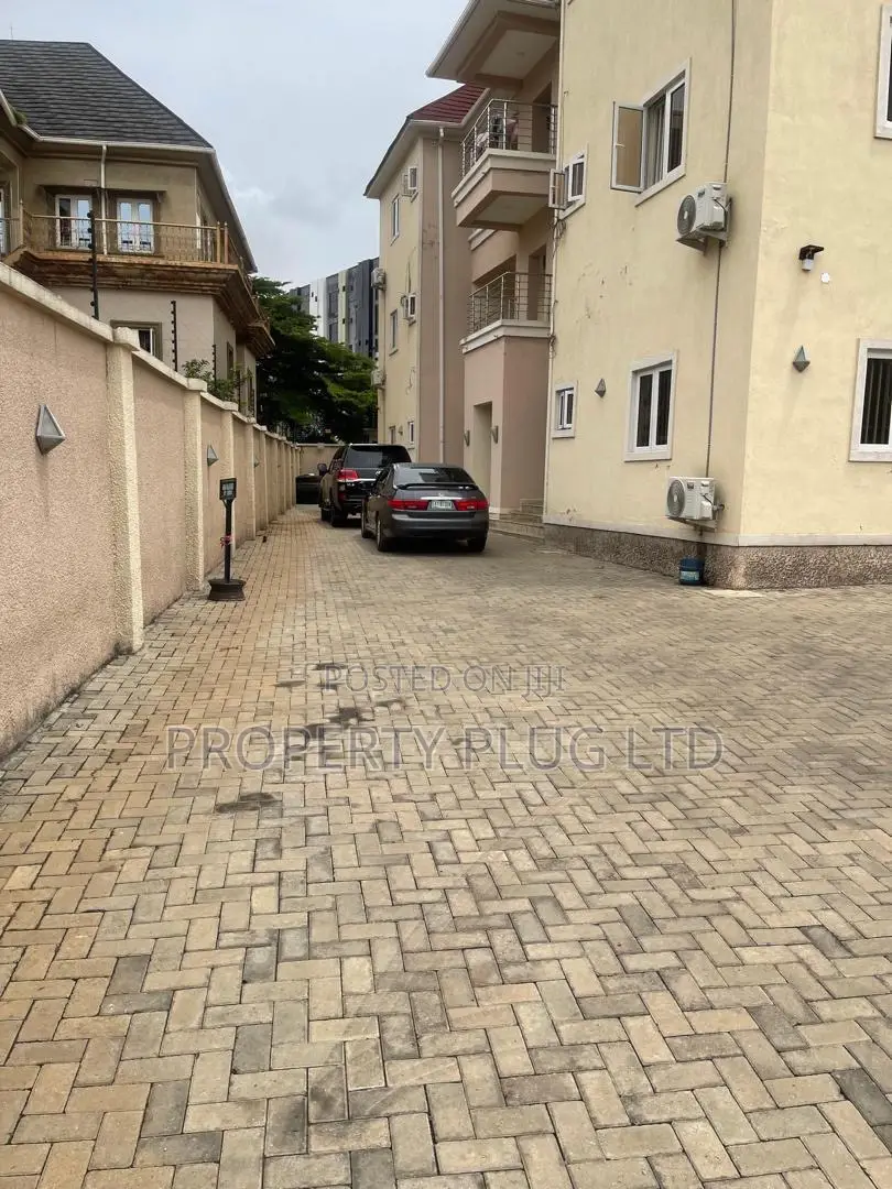 2bdrm Block of Flats in Apo Legislative for rent