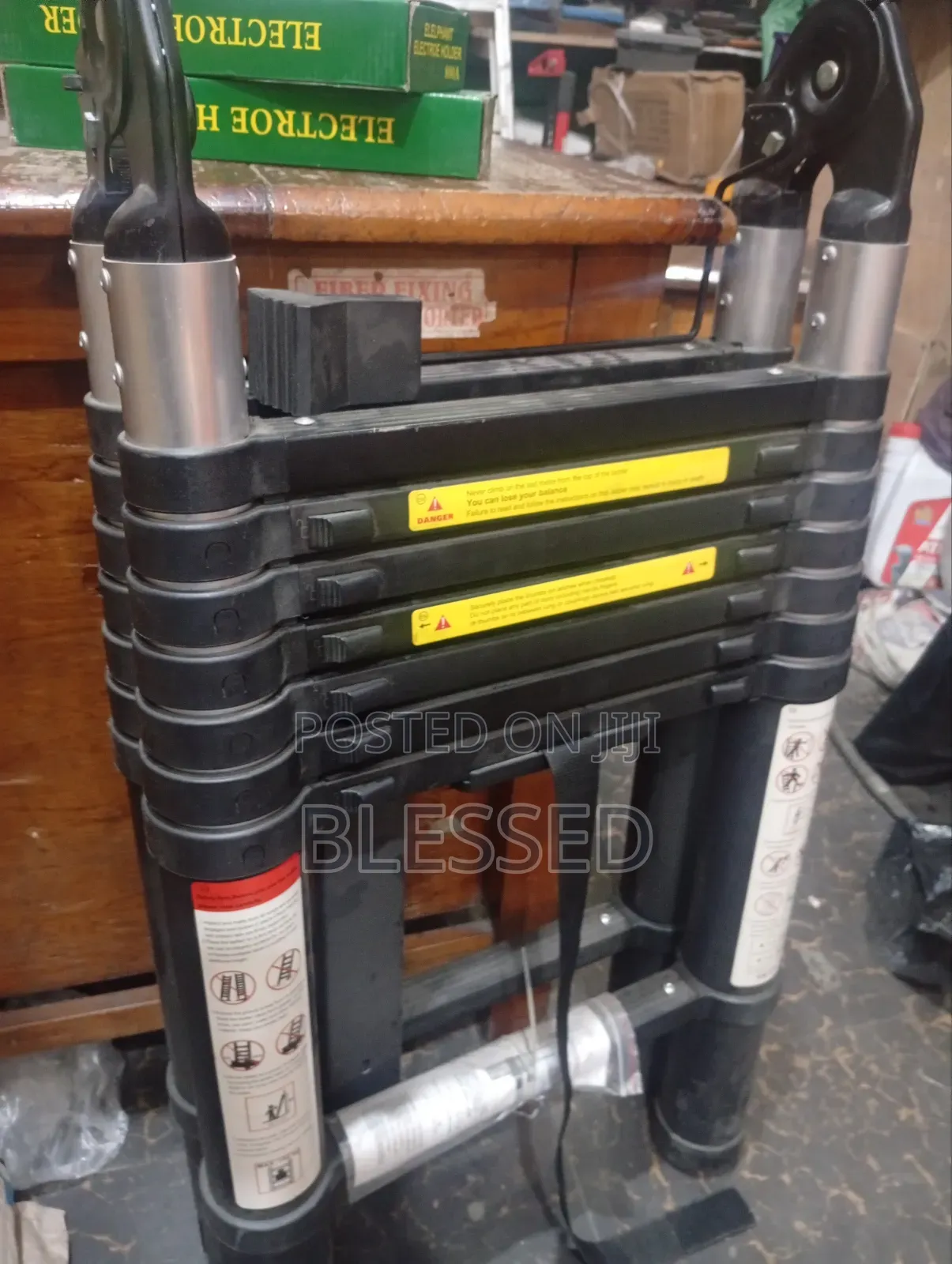 2.5+2.5m Double Telescopic Ladder