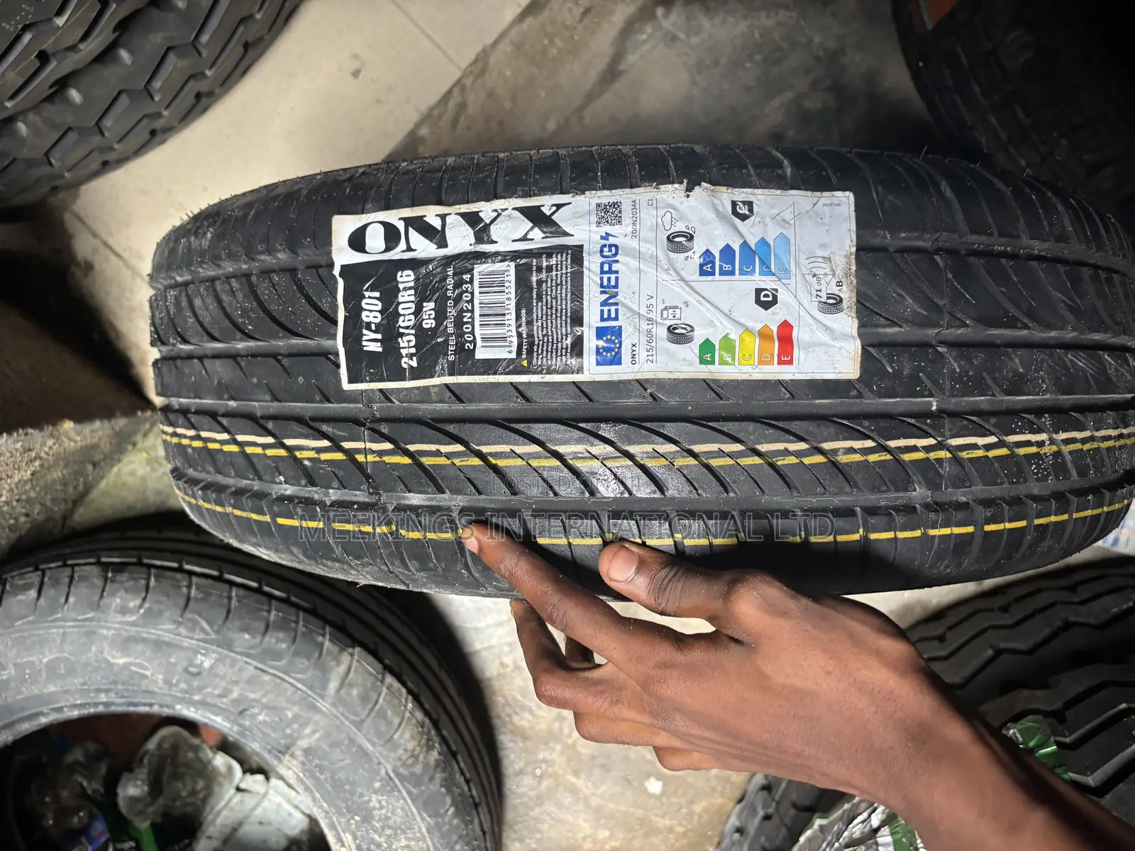 Brand New 215/60r16 Onyx Tyre Available With Warranty Included