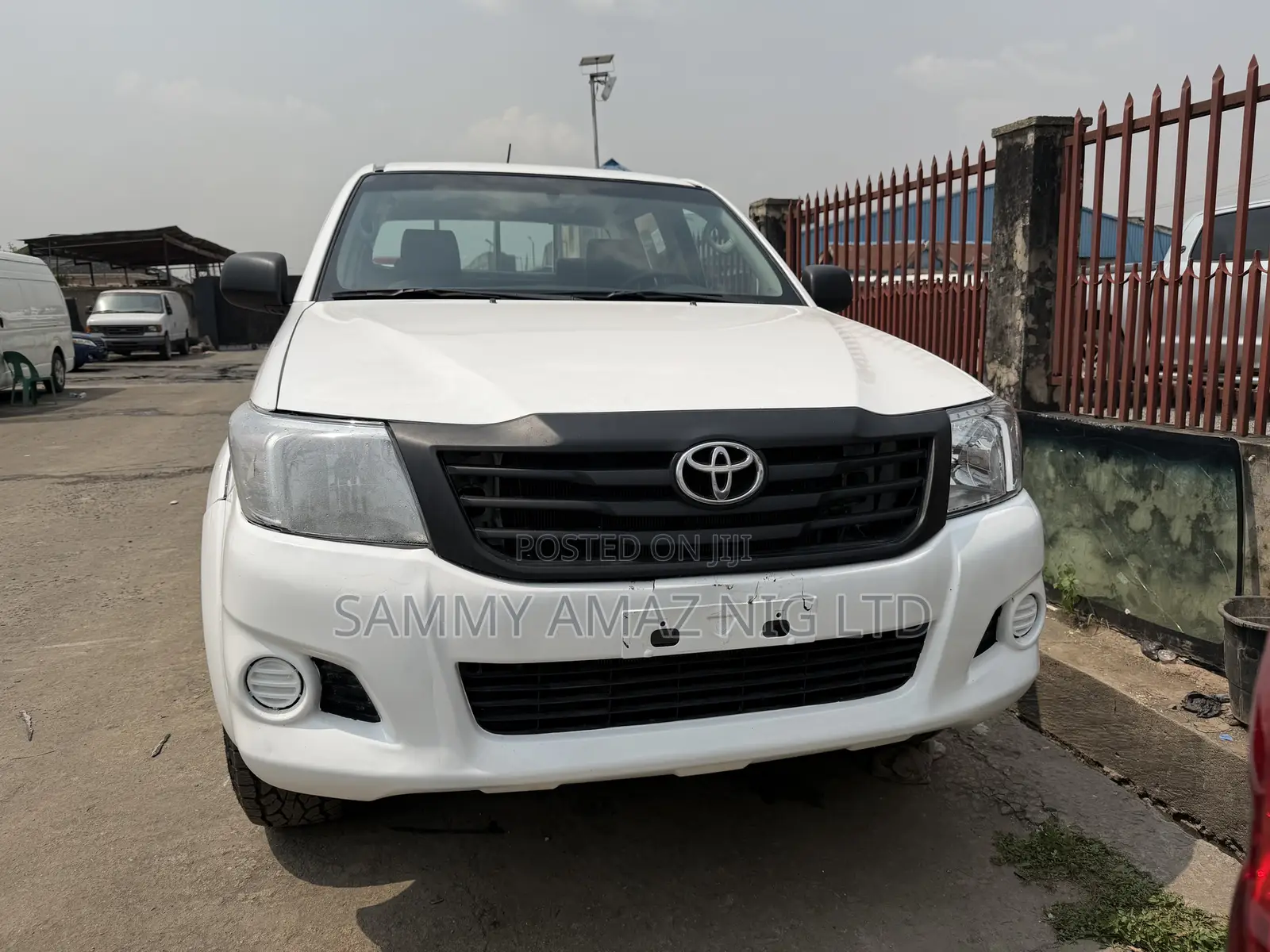 Toyota Hilux WORKMATE 4x4 2014 White