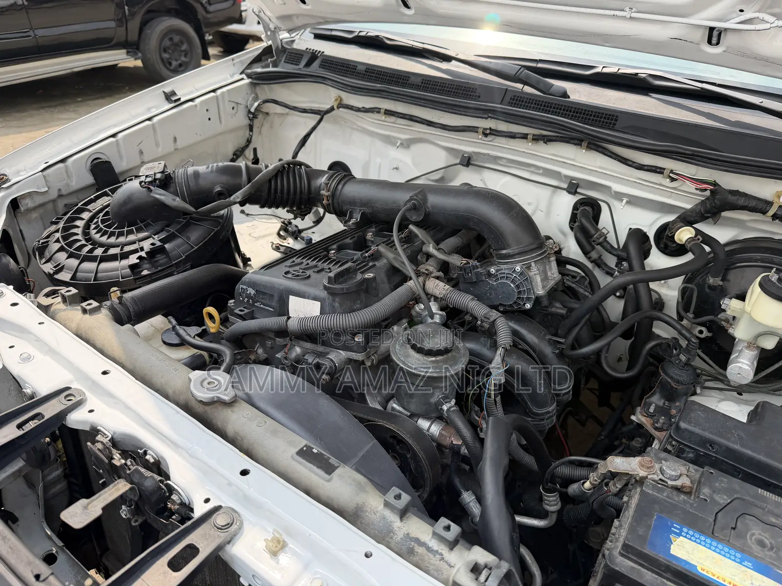 Toyota Hilux WORKMATE 4x4 2014 White