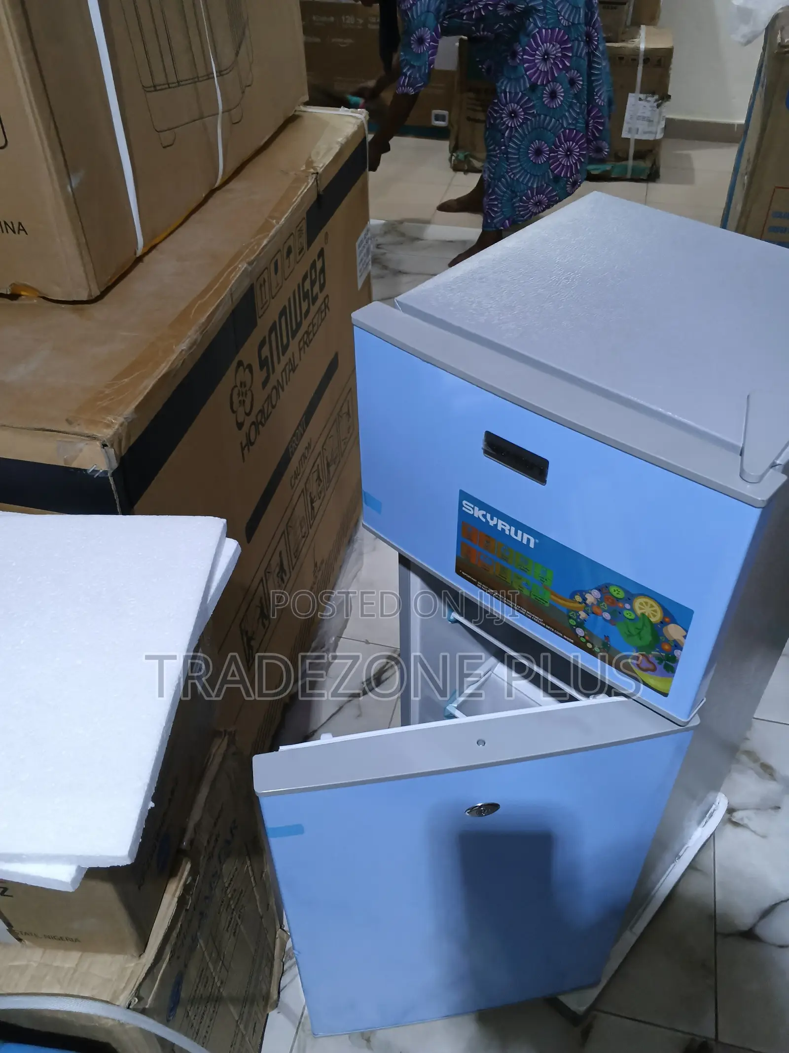 BCD-108j Top Freezer Refrigerator – Efficient Cooling