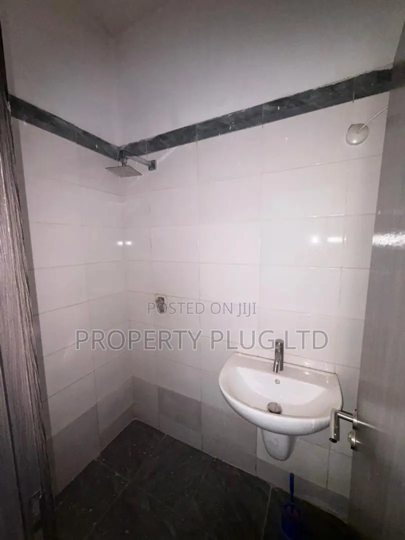 3bdrm Apartment in Idu for rent