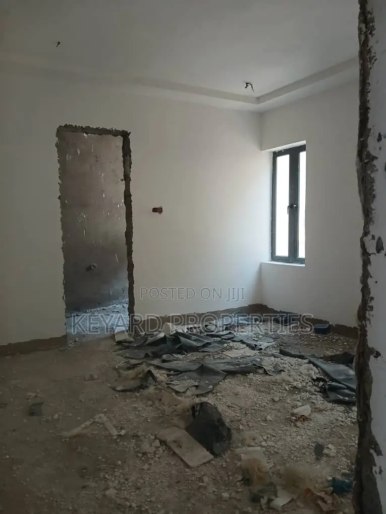 2bdrm Block of Flats in FHA for sale