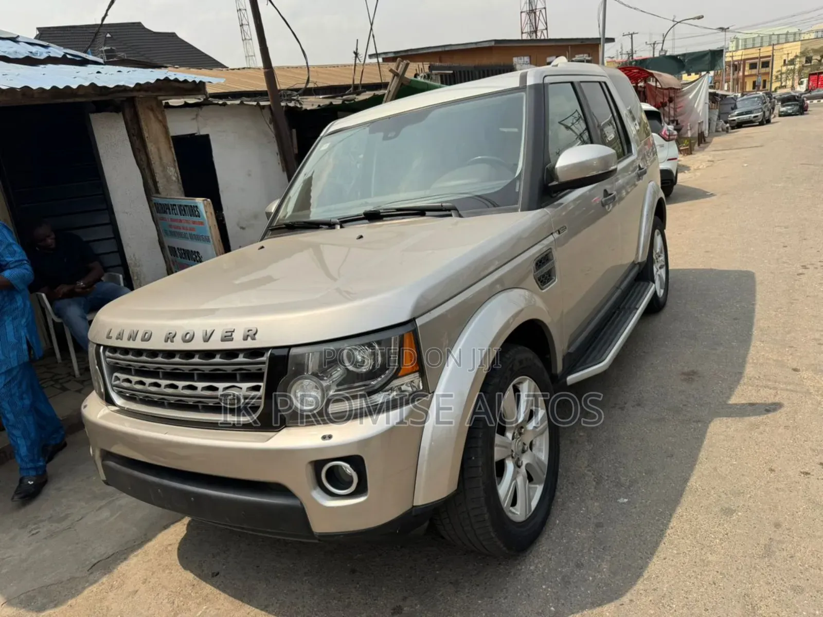 Land Rover Lr4 Base 4x4 2016 Gold