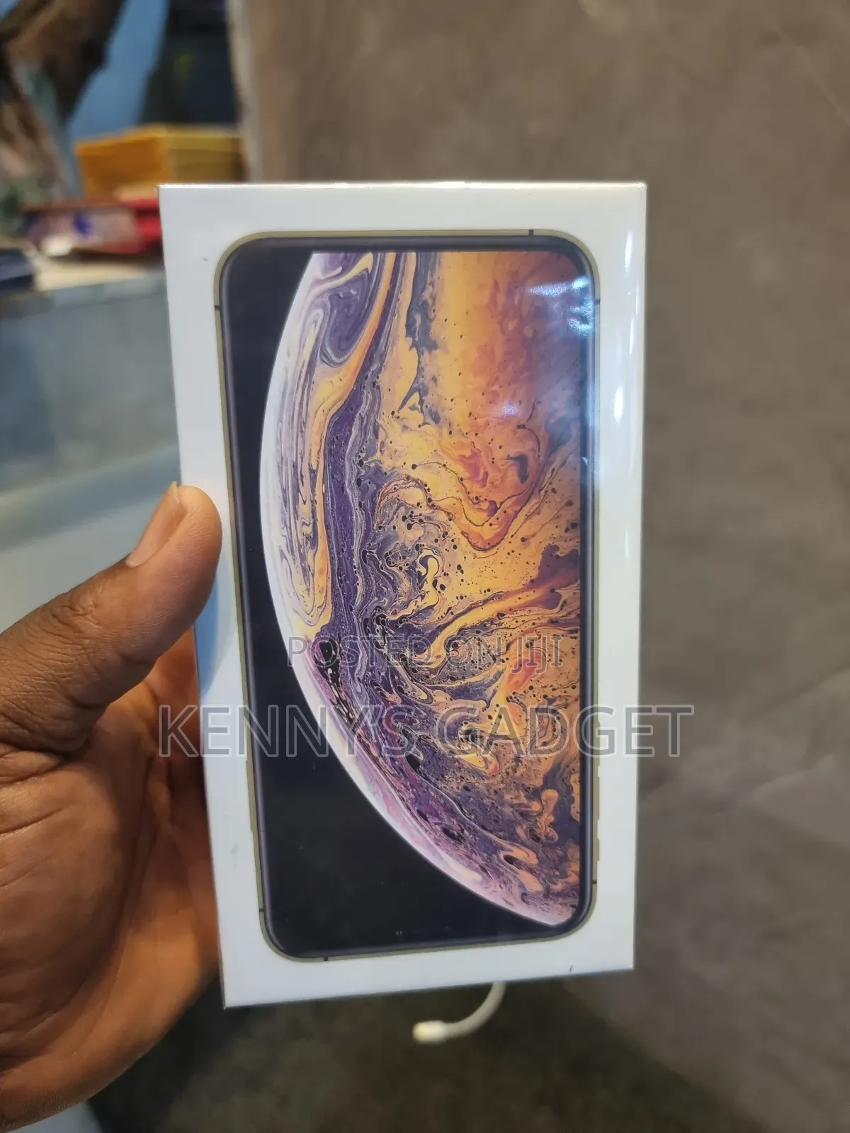 New Apple iPhone XS Max 64 GB Gold