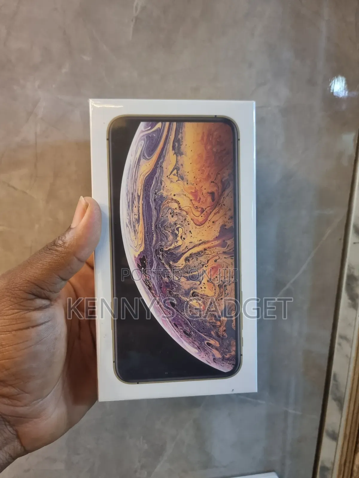 New Apple iPhone XS Max 64 GB Gold