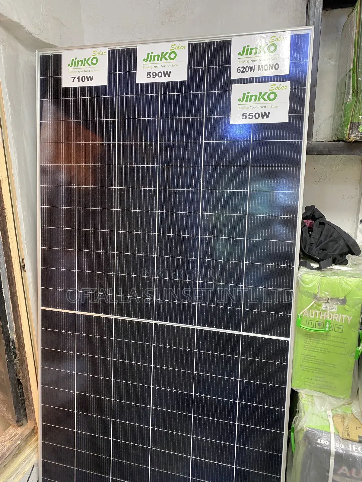 600w Jinko Mono Solar Panels Module