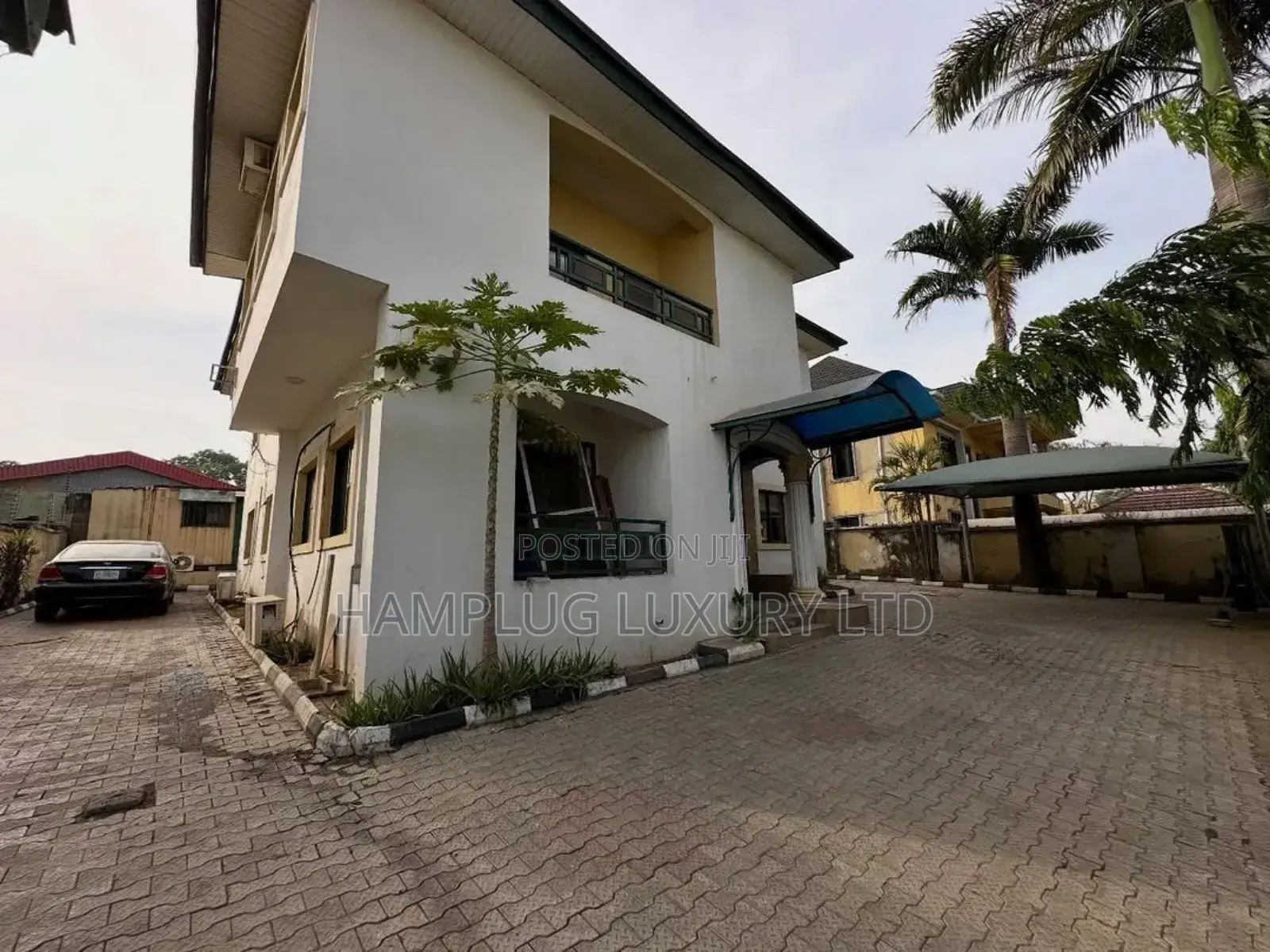 5bdrm Duplex in Wuse Zone 5 for sale