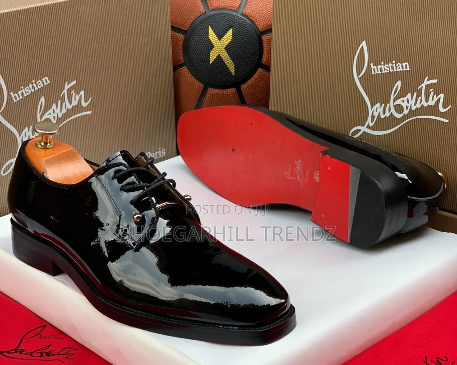 Classy Cl Patent Leather Lace Shoes