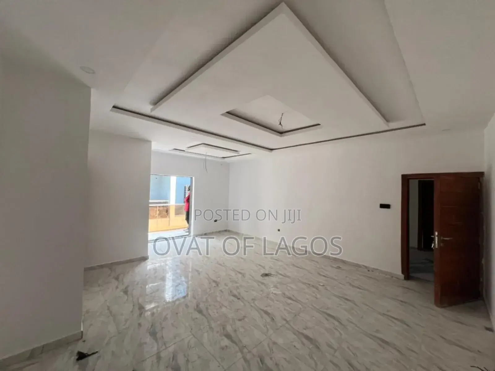 3bdrm Apartment in Ikota Villa for sale