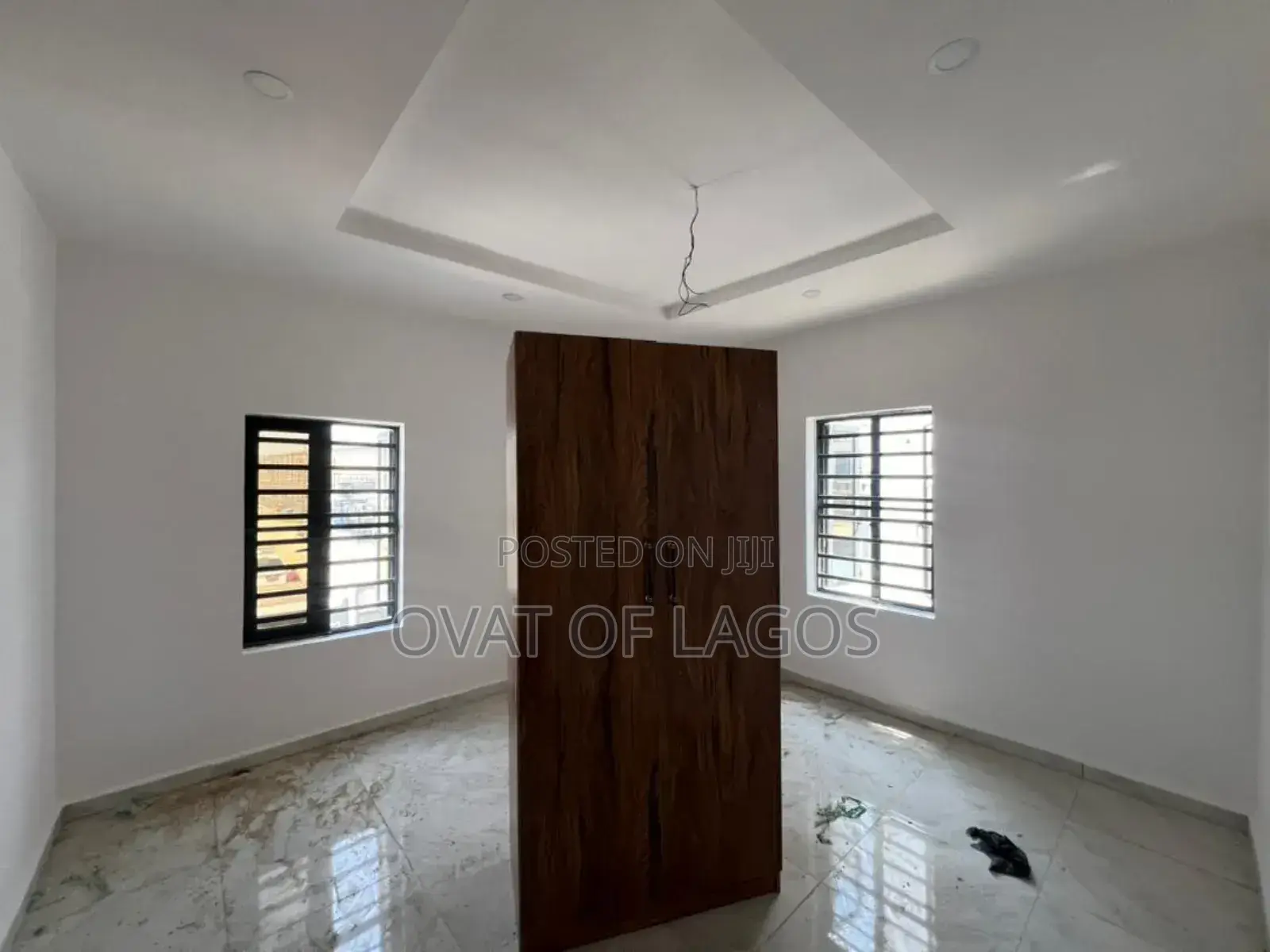 3bdrm Apartment in Ikota Villa for sale