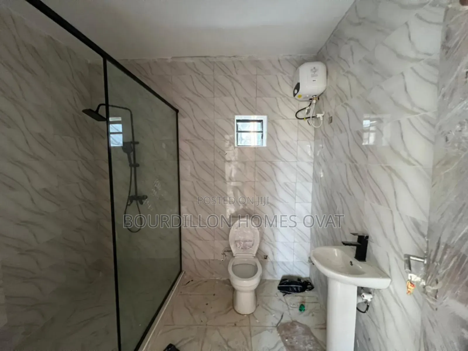 Furnished 2bdrm Apartment in Ikota Villa Estate for sale