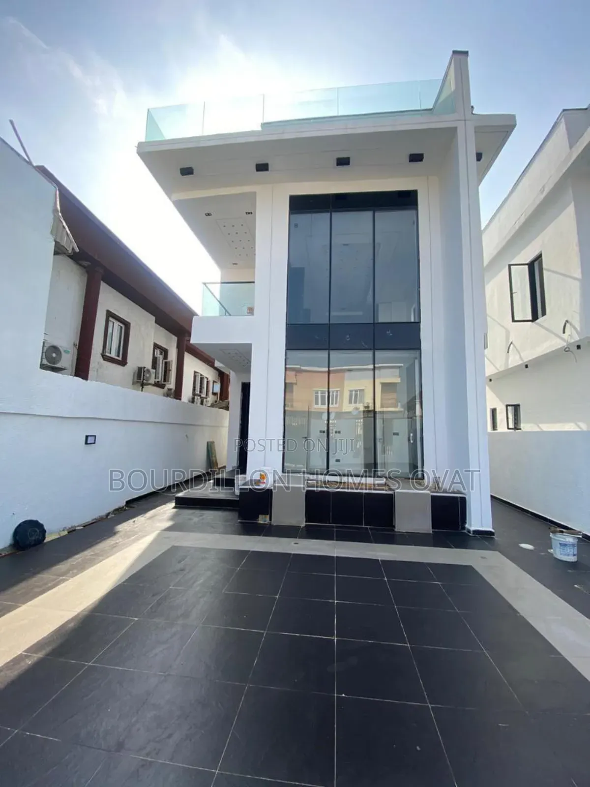 5bdrm Duplex in Ikota Lagos State for sale