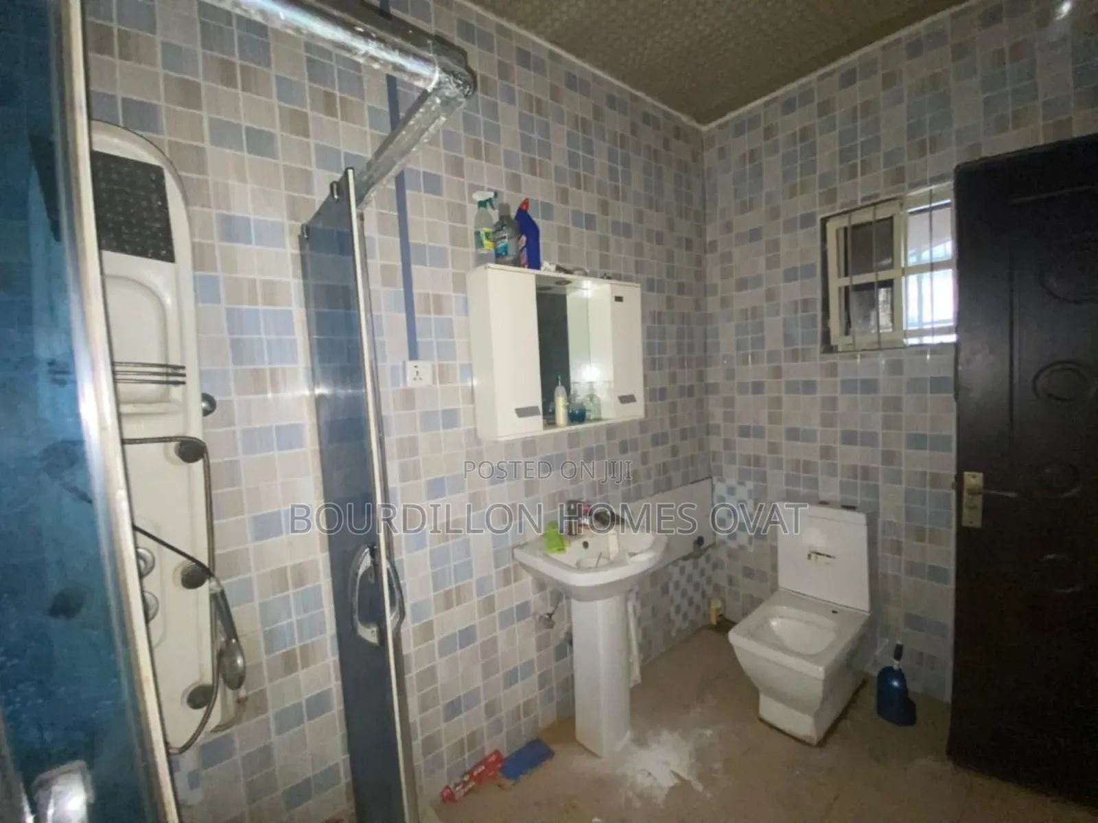 4bdrm Duplex in Ikota Villa Estate for rent