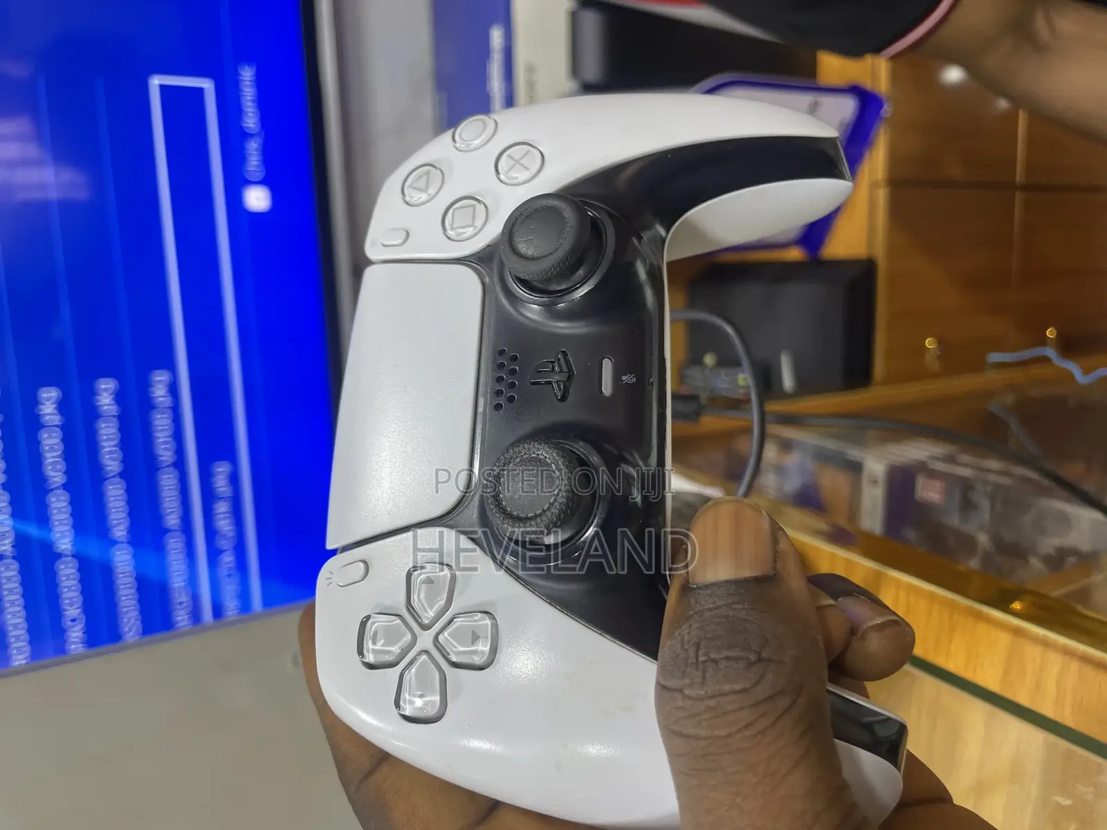 Clean Ps5 Controller (White Colour)