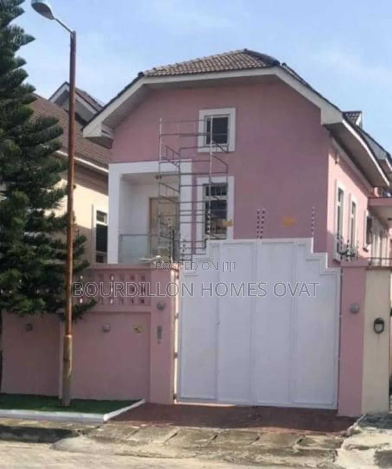 5bdrm House in Lekki Phase 1 for sale
