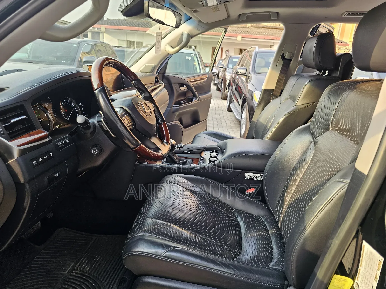 Lexus LX 570 AWD 2017 Black