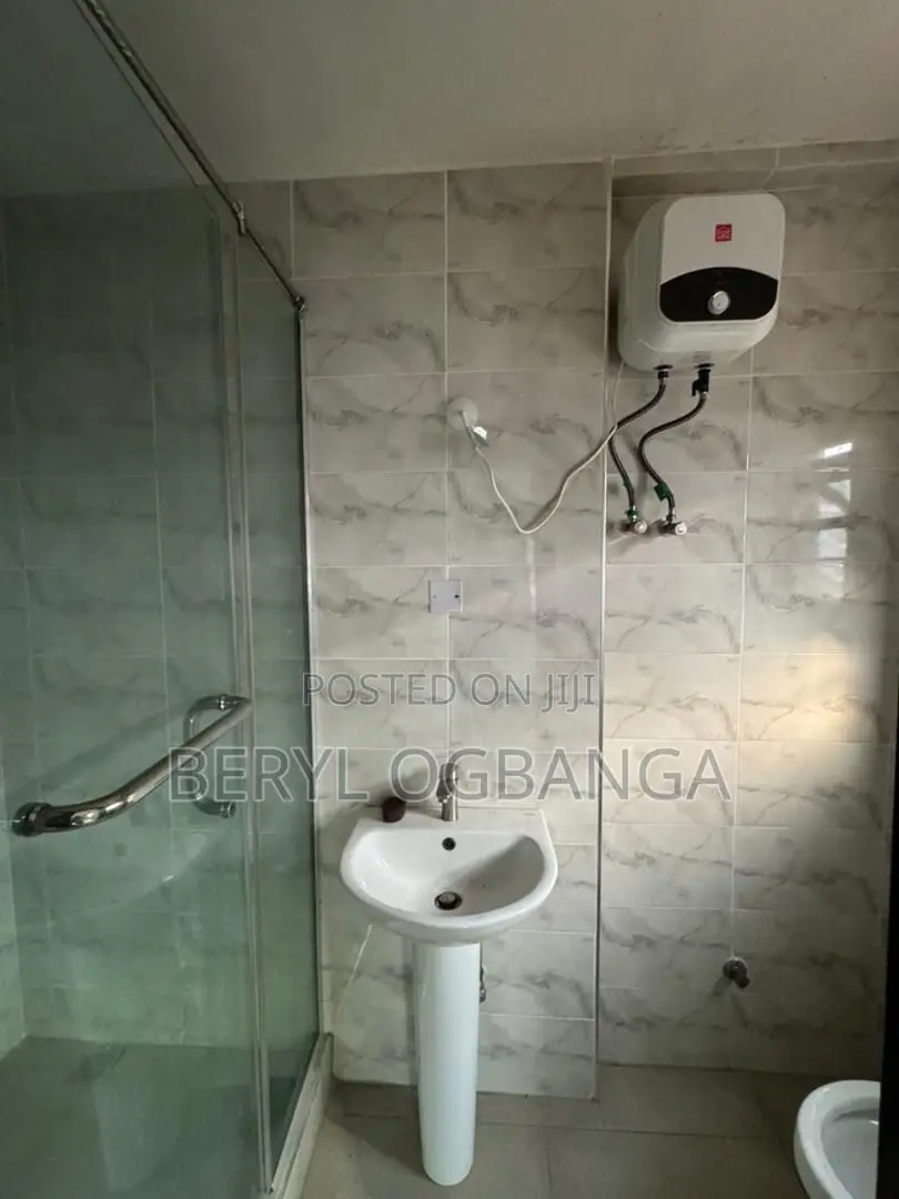 4bdrm Duplex in Ikota for rent